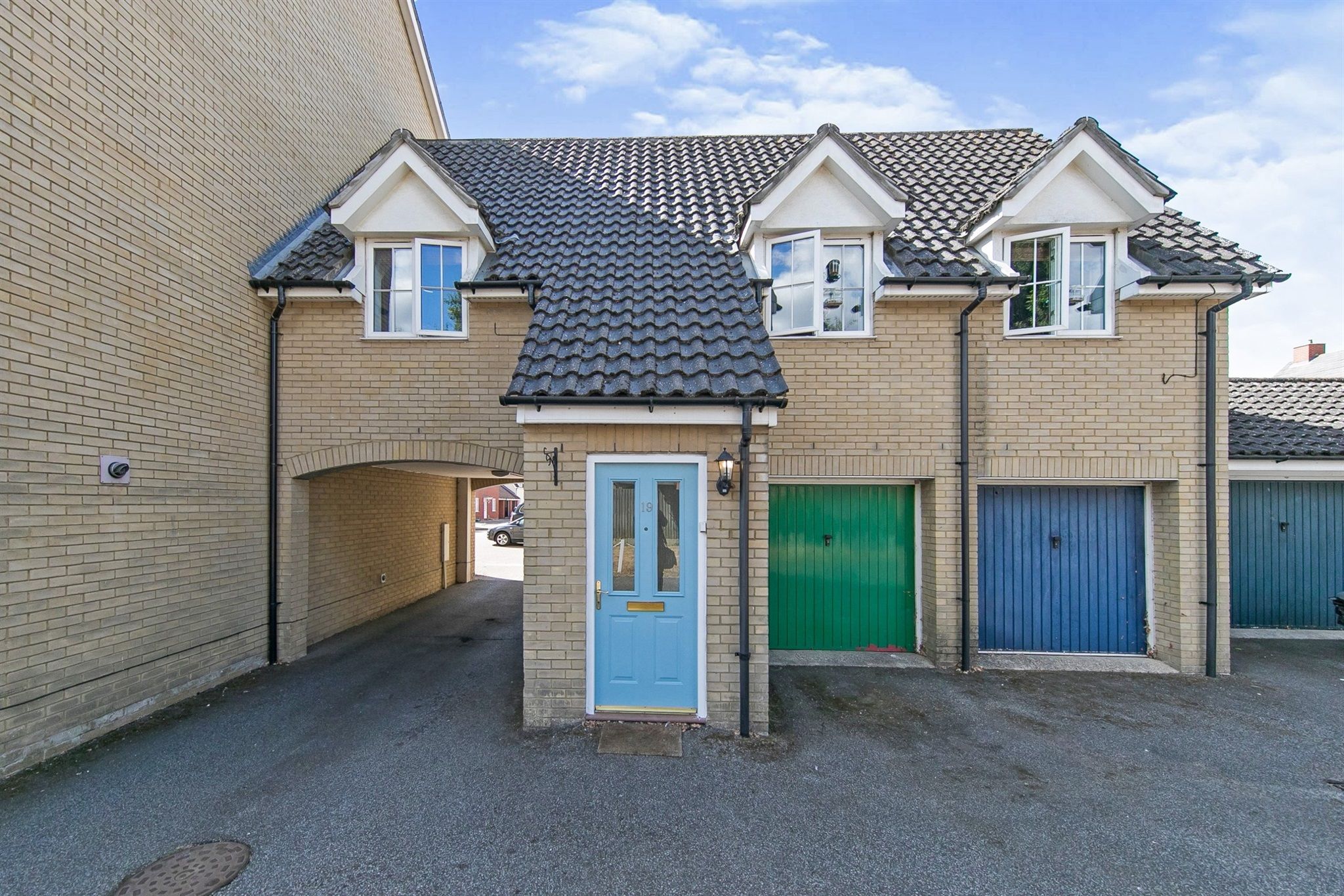 2 bed property for sale in Carus Crescent, Highwoods, Colchester CO4