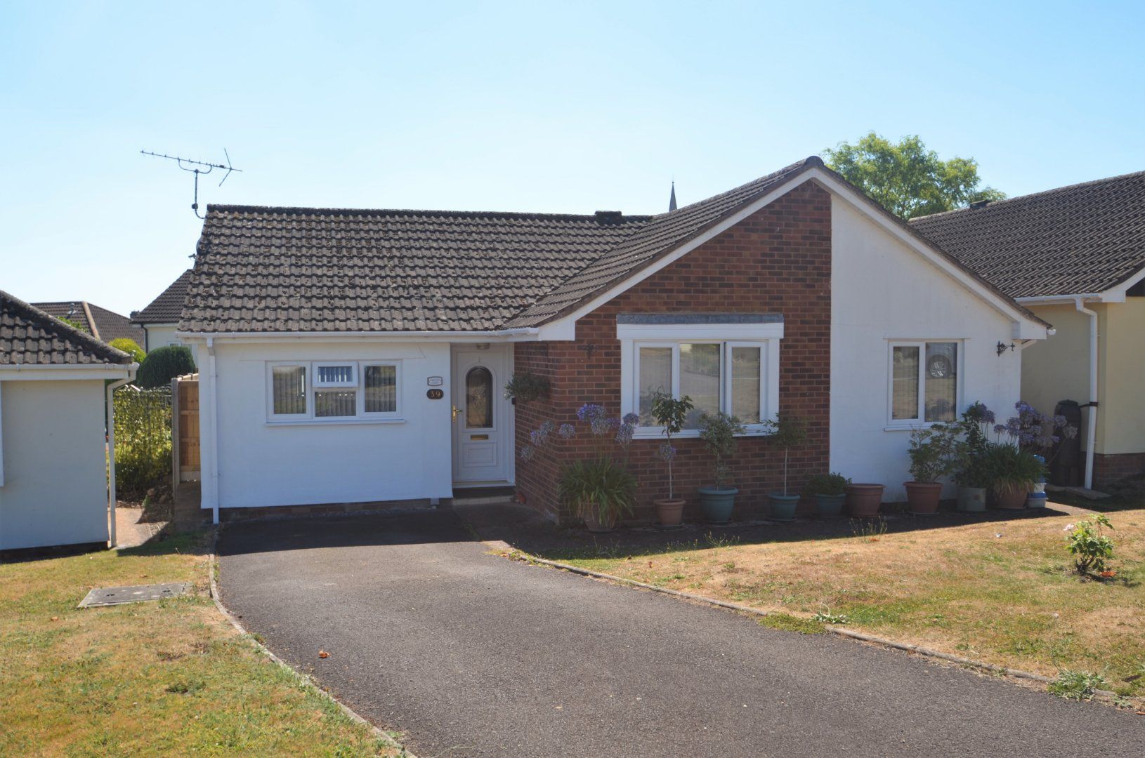 2 bed bungalow for sale in Meadow View, Uffculme, Cullompton, Devon