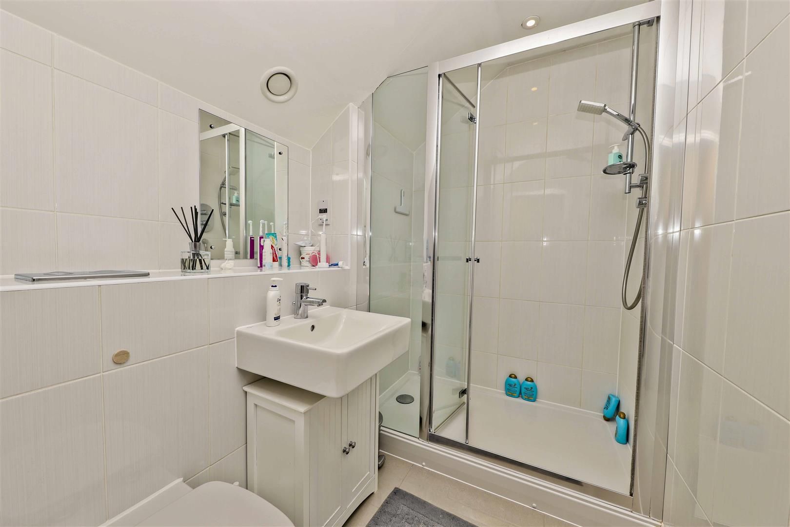 3 bed semidetached house for sale in Mill Drive, Ruislip HA4 Zoopla