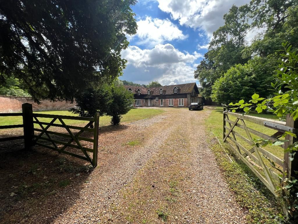 4 bed detached house to rent in Mill Lane, Cookham SL6 Zoopla