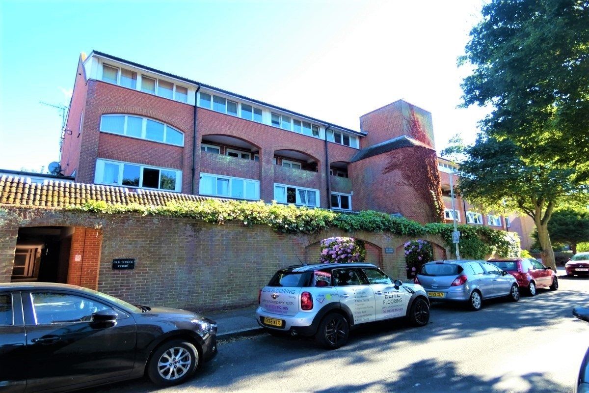 3 bed flat to rent in Grimston Gardens, Folkestone, Kent CT20 Zoopla