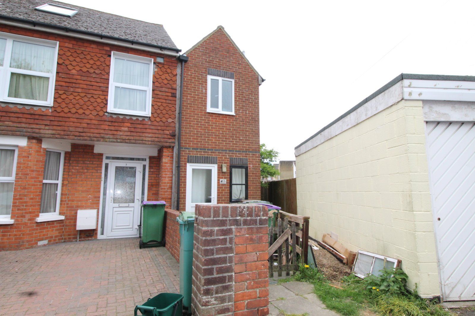 3 bed end terrace house for sale in Hawkins Road, Folkestone, Kent CT19