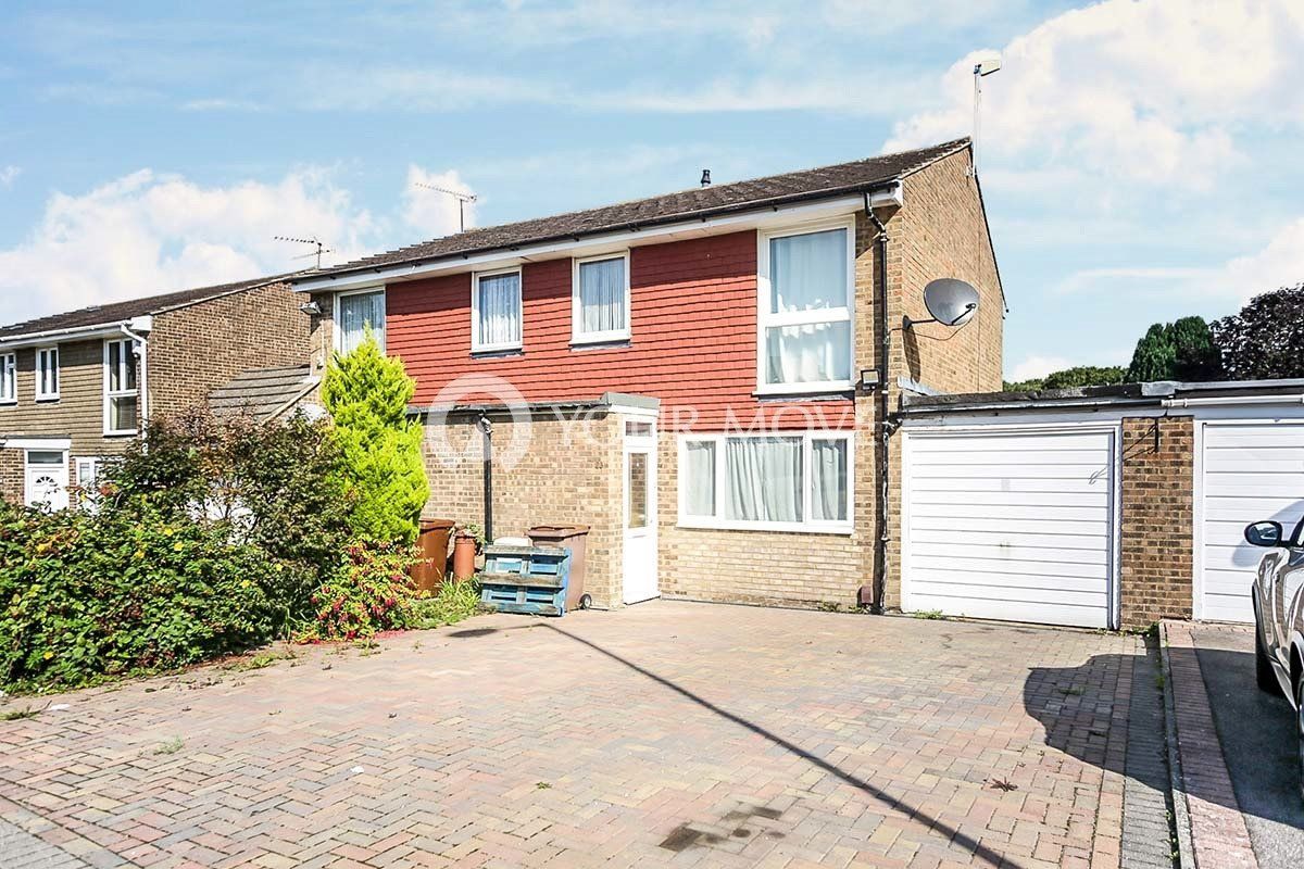 4 bed semidetached house for sale in Clandon Road, Chatham, Kent ME5