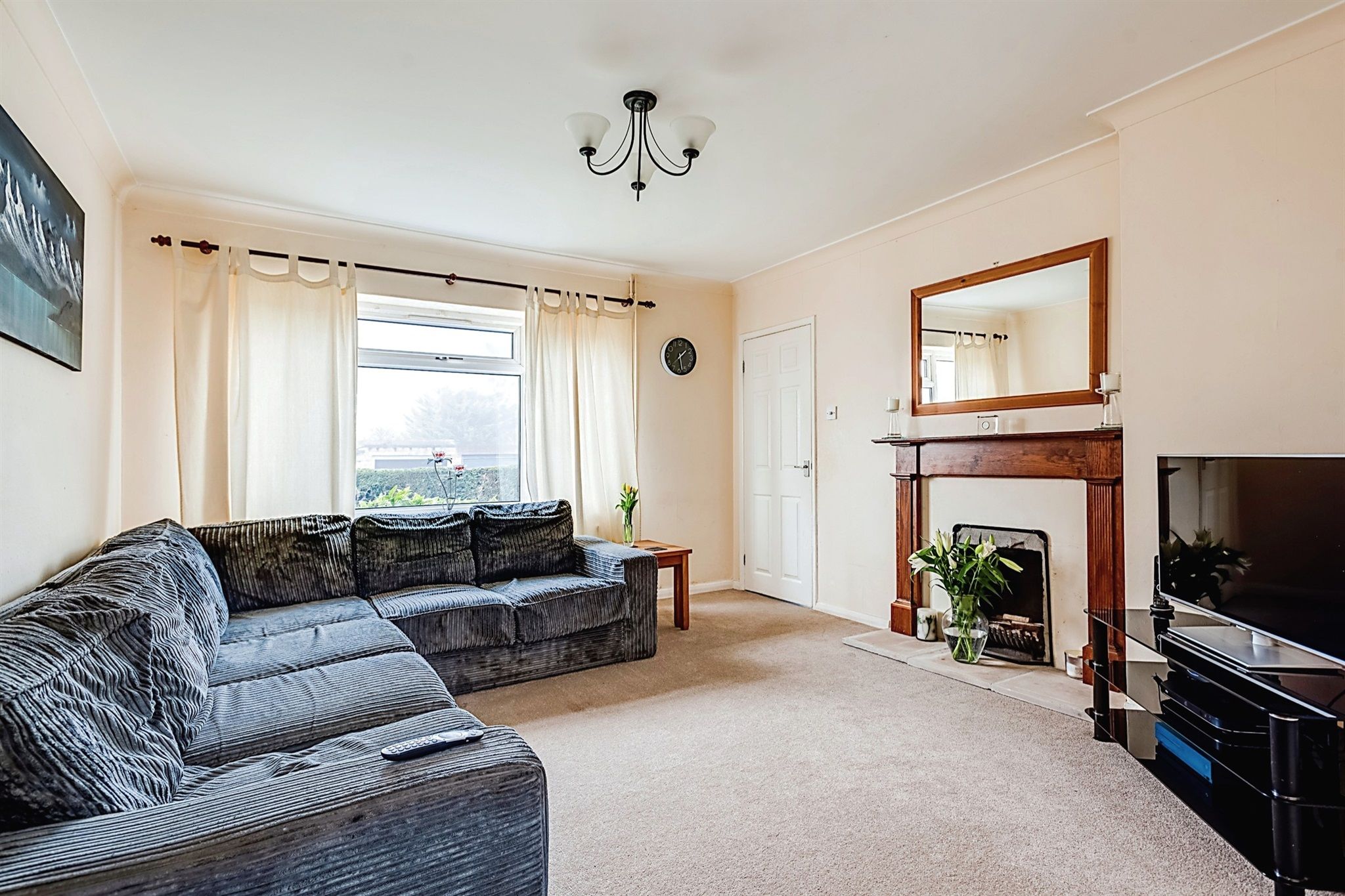 3 bed end terrace house for sale in Poplar Farm Road, Chalgrove, Oxford