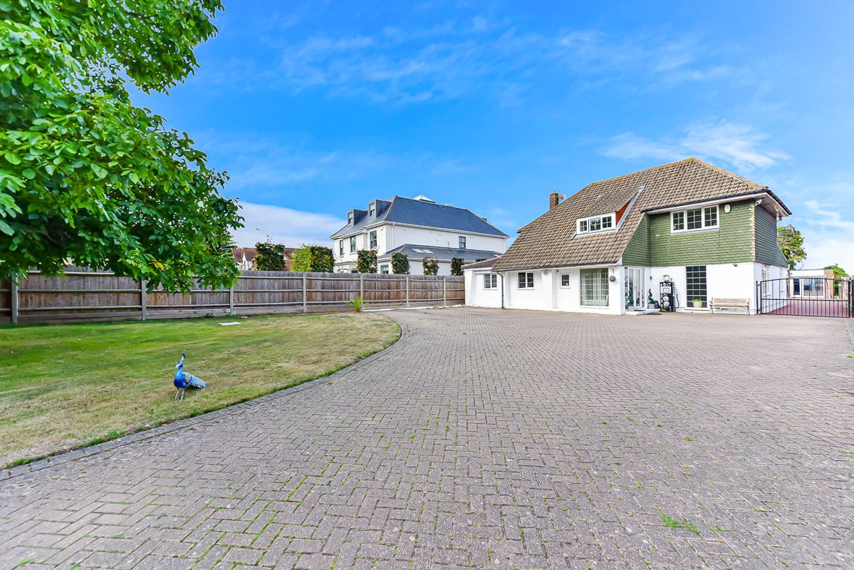 5 bed detached house for sale in Watling Street, Higham, Rochester