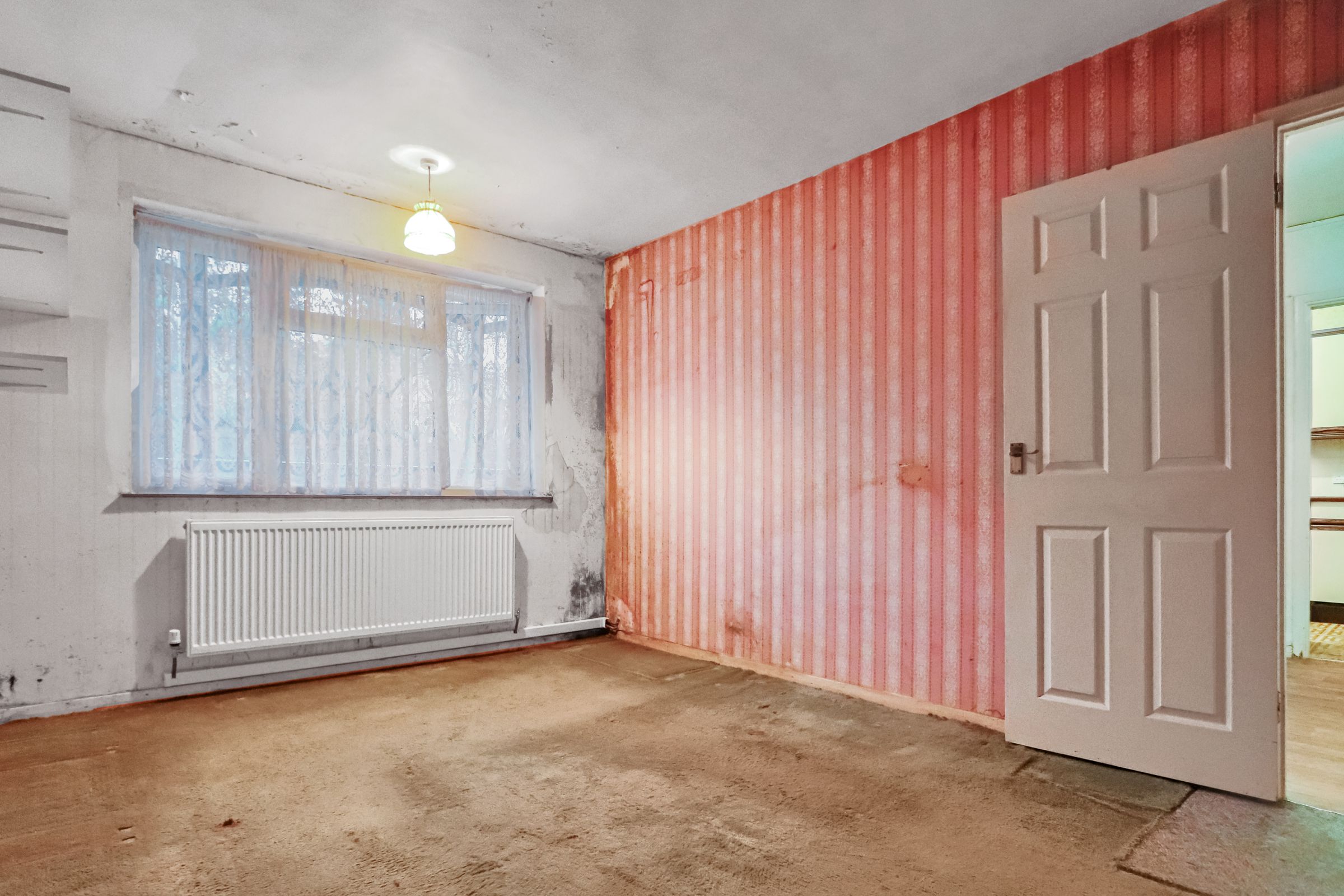 2 bed flat for sale in Stafford Road, Caterham CR3 Zoopla