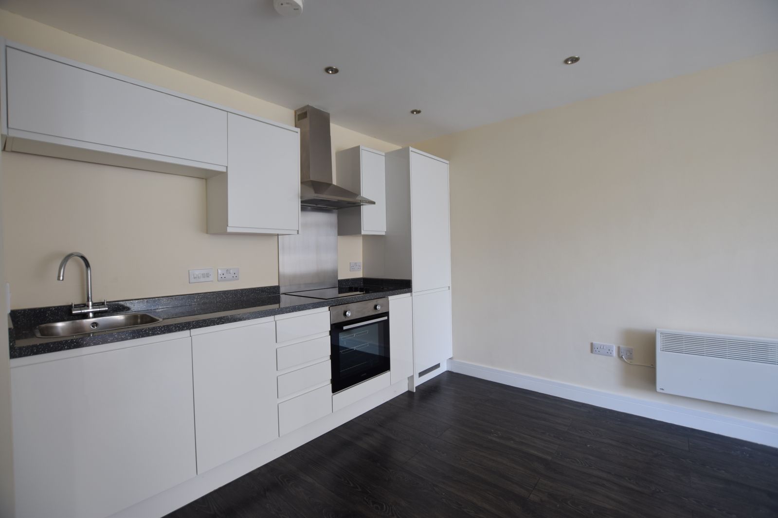 1 bed flat to rent in Basingstoke Road, Riseley, Reading, Berkshire RG7