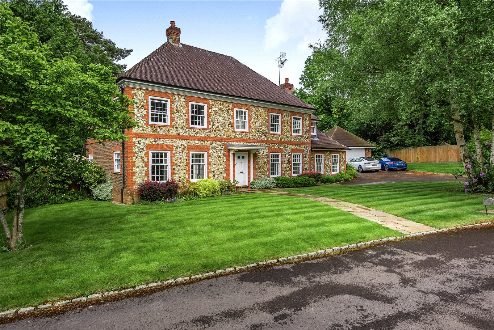 5 bed detached house for sale in Talisman Close, Crowthorne, Berkshire