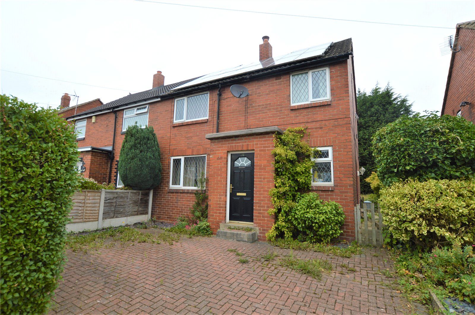 3 bed semidetached house for sale in Albany Road, Rothwell, Leeds