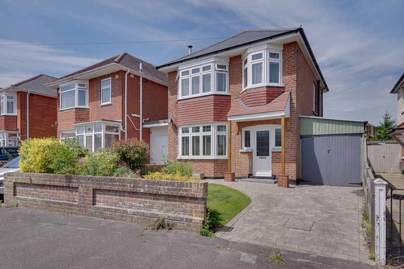 3 bed detached house for sale in The Avenue, Moordown BH9 Zoopla