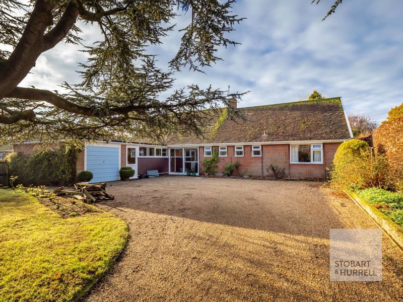 3 bed detached bungalow for sale in Happisburgh Road, North Walsham