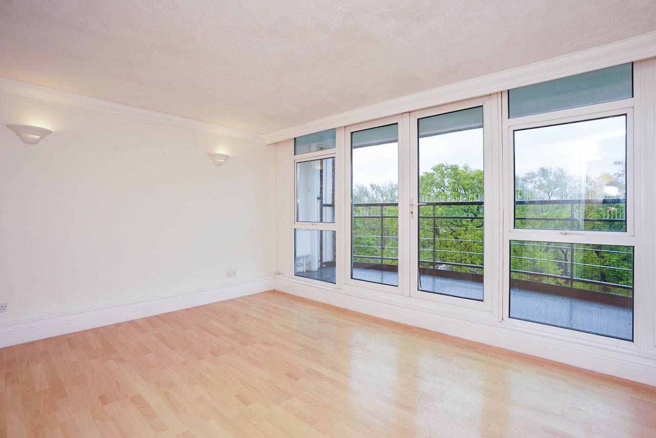 Master Gunner Place, London SE18