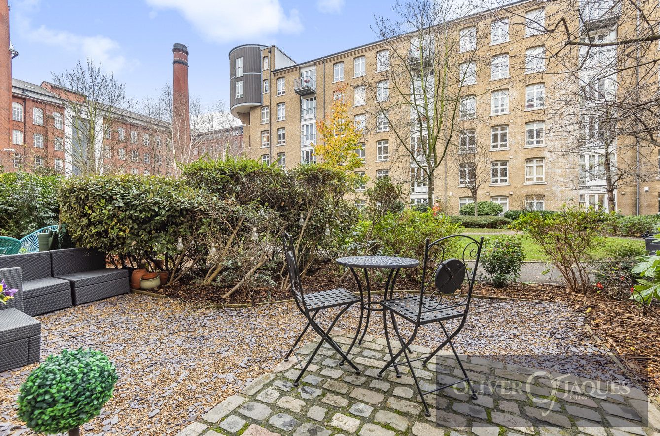 Park East Building Bow Quarter Bow E3