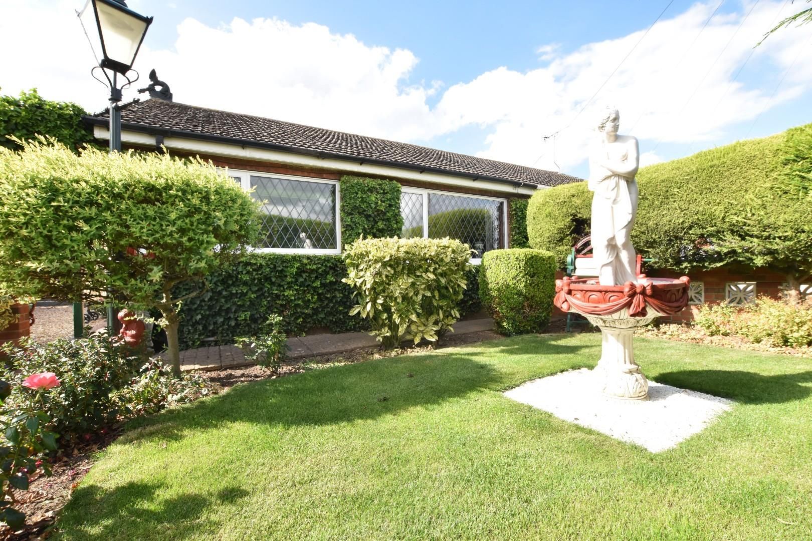 2 bed semidetached bungalow for sale in The Meadows, Burringham