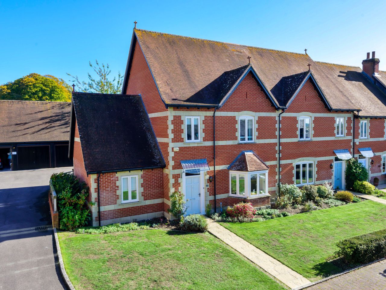 3 bed end terrace house for sale in Home Farm, Iwerne Minster