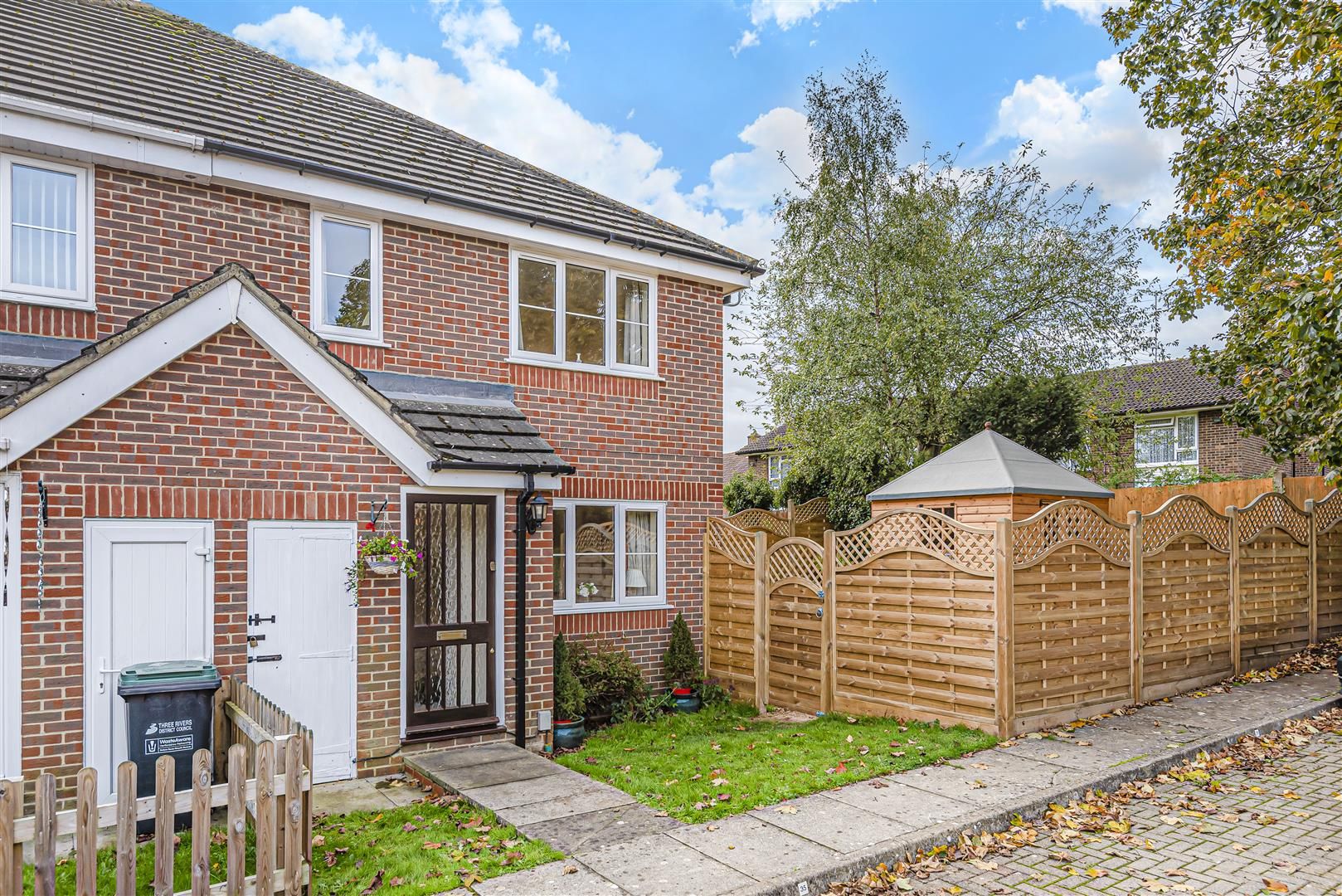 1 bed detached house for sale in Manor Way, Croxley Green