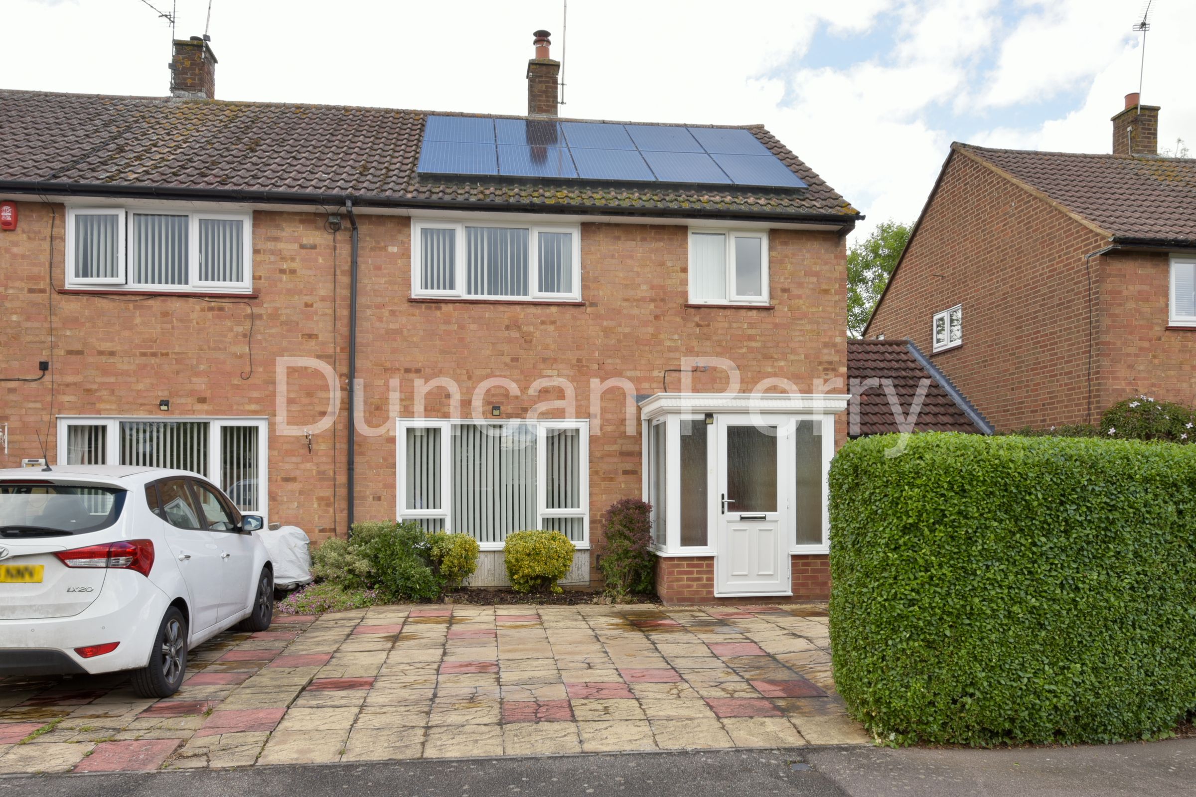 3 bed semidetached house for sale in Knolles Crescent, Welham Green