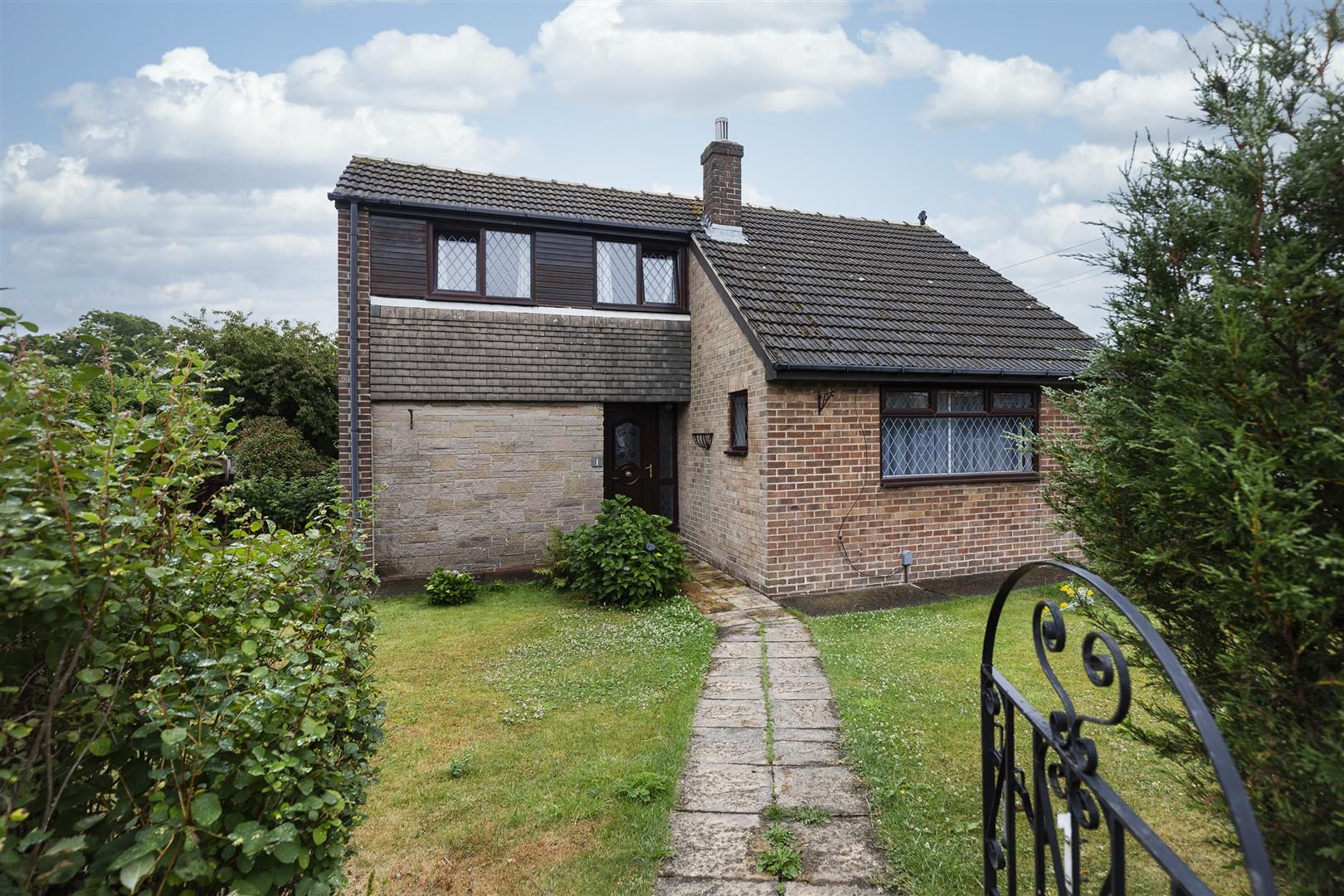 2 bed detached house for sale in Dunsmore Drive, Salendine Nook