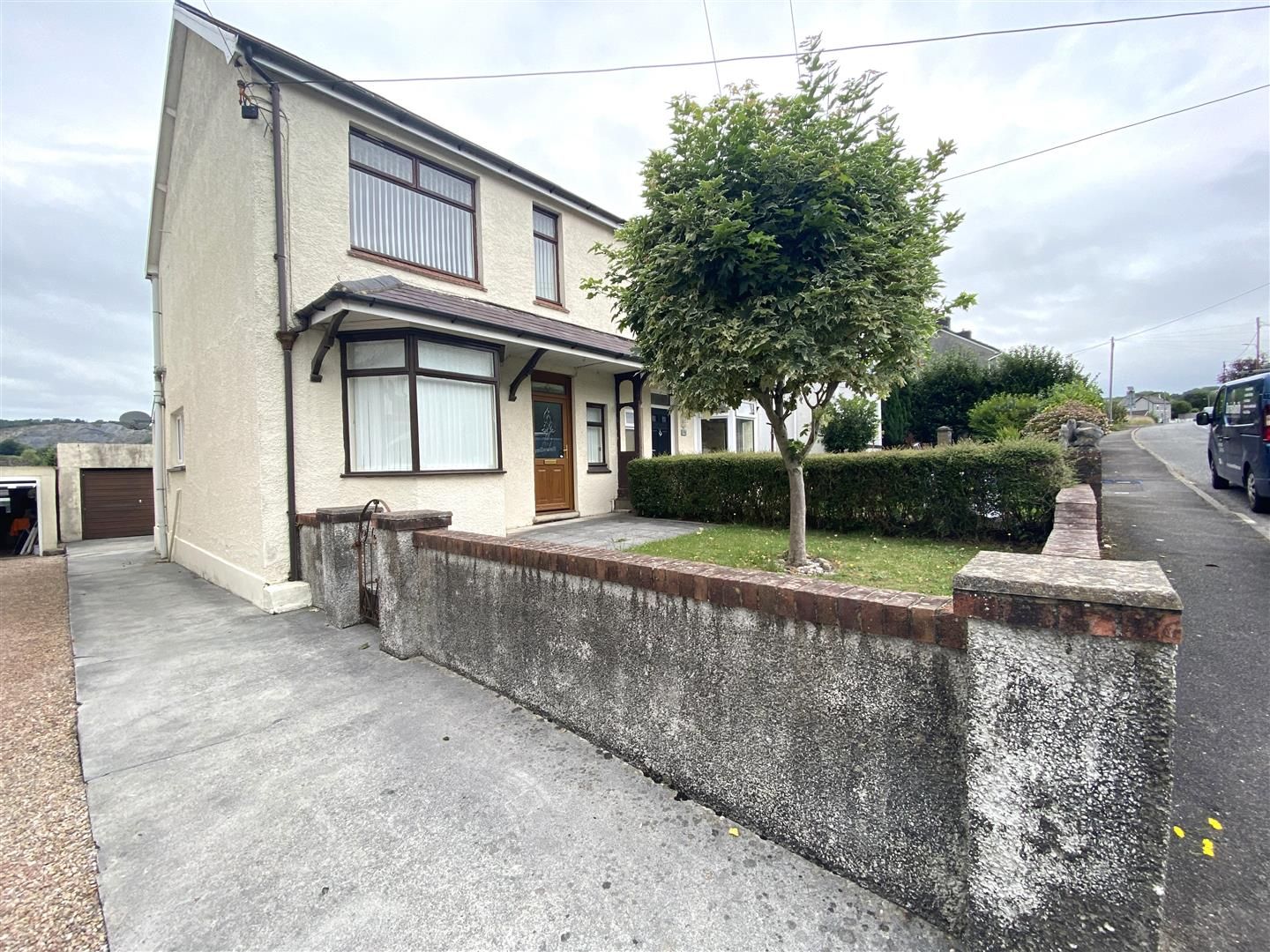 2 bed semidetached house for sale in Kings Road, Llandybie, Ammanford