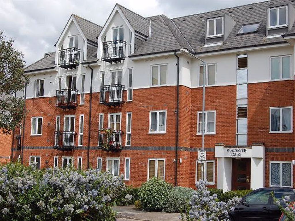 2 bed flat to rent in Park View Close, St Albans AL1 Zoopla