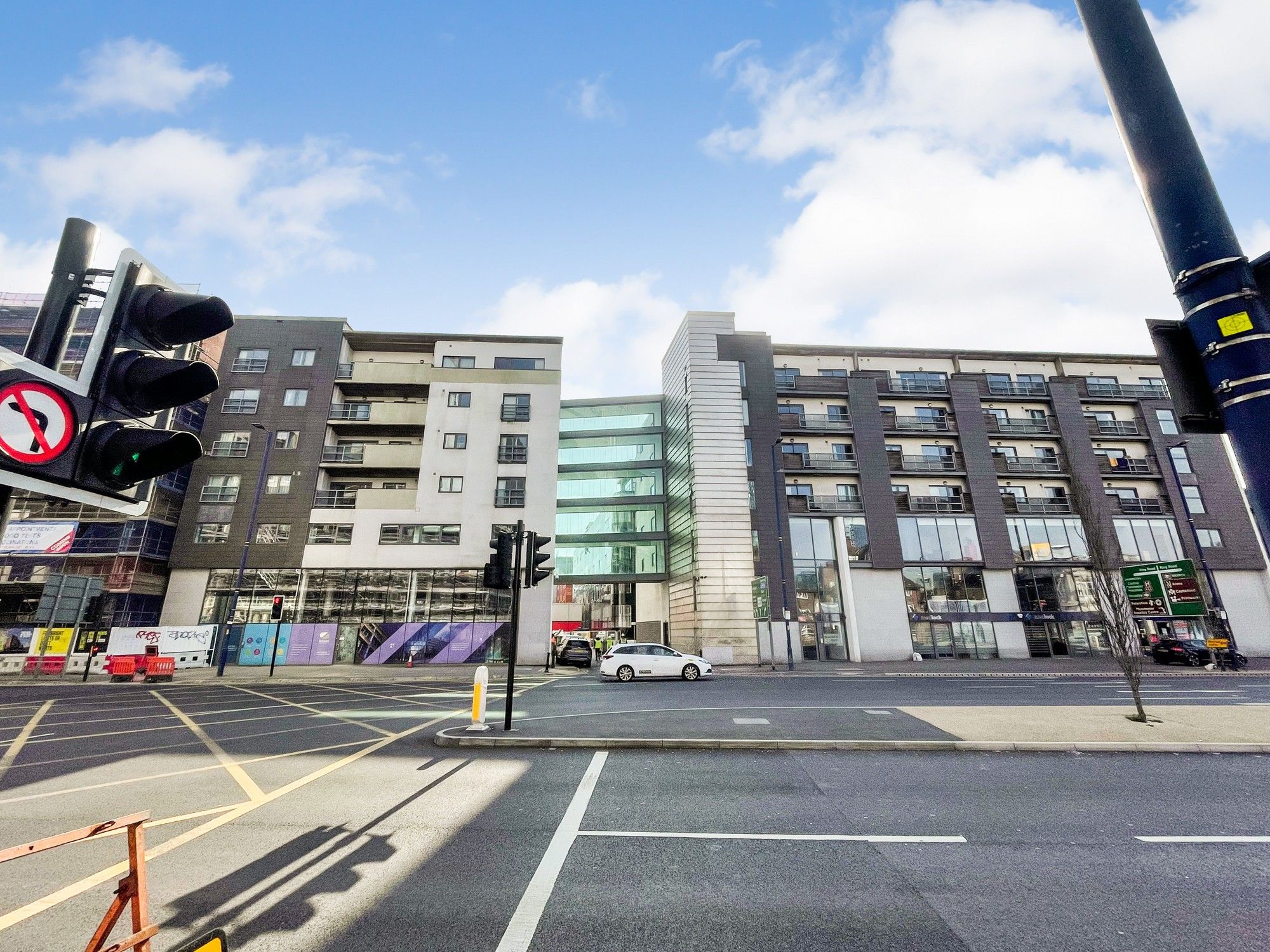 2 bed flat for sale in Oldham Road, Manchester M4 Zoopla