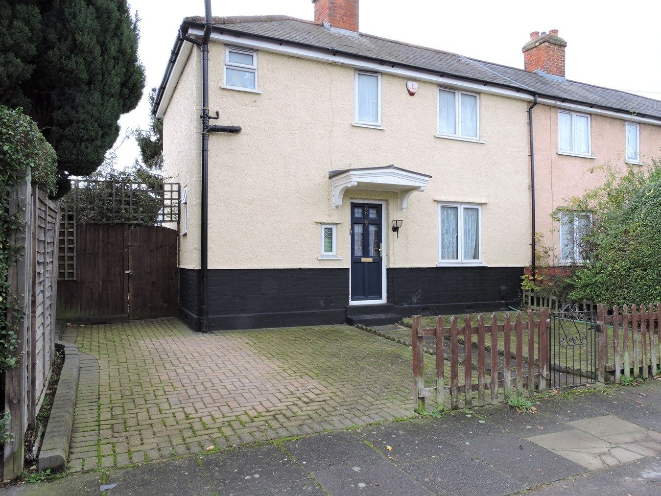 2 bed end terrace house for sale in Central Avenue, Enfield, Middlesex
