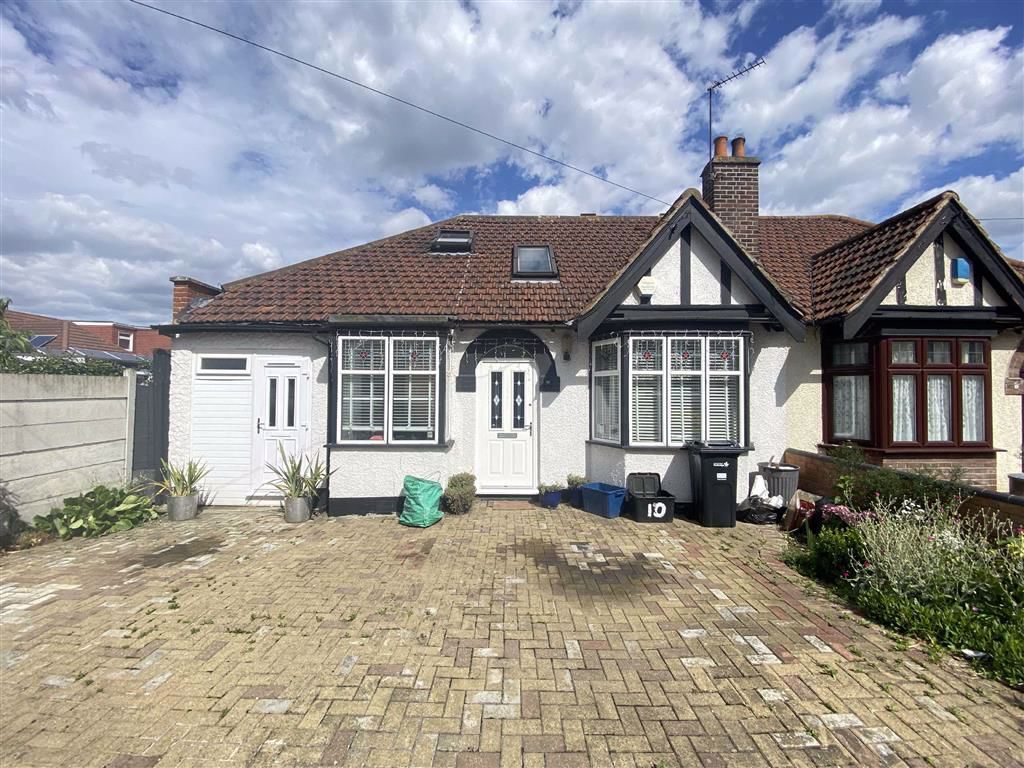 5 bed bungalow for sale in Suffolk Road, Ilford, Essex IG3 Zoopla