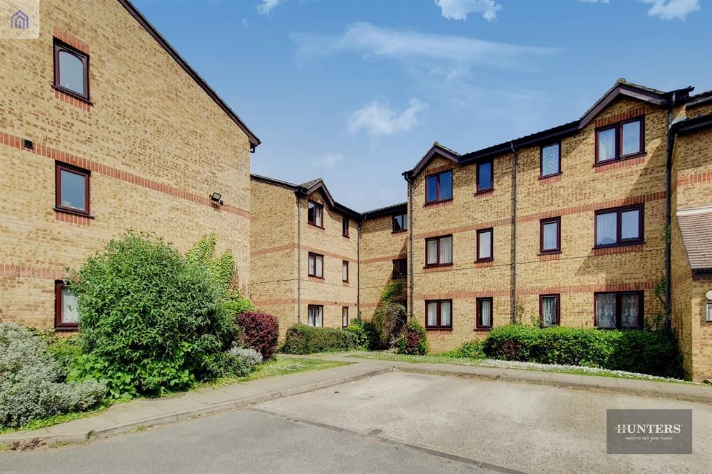 2 bed flat for sale in Overton Drive, Chadwell Heath RM6 Zoopla