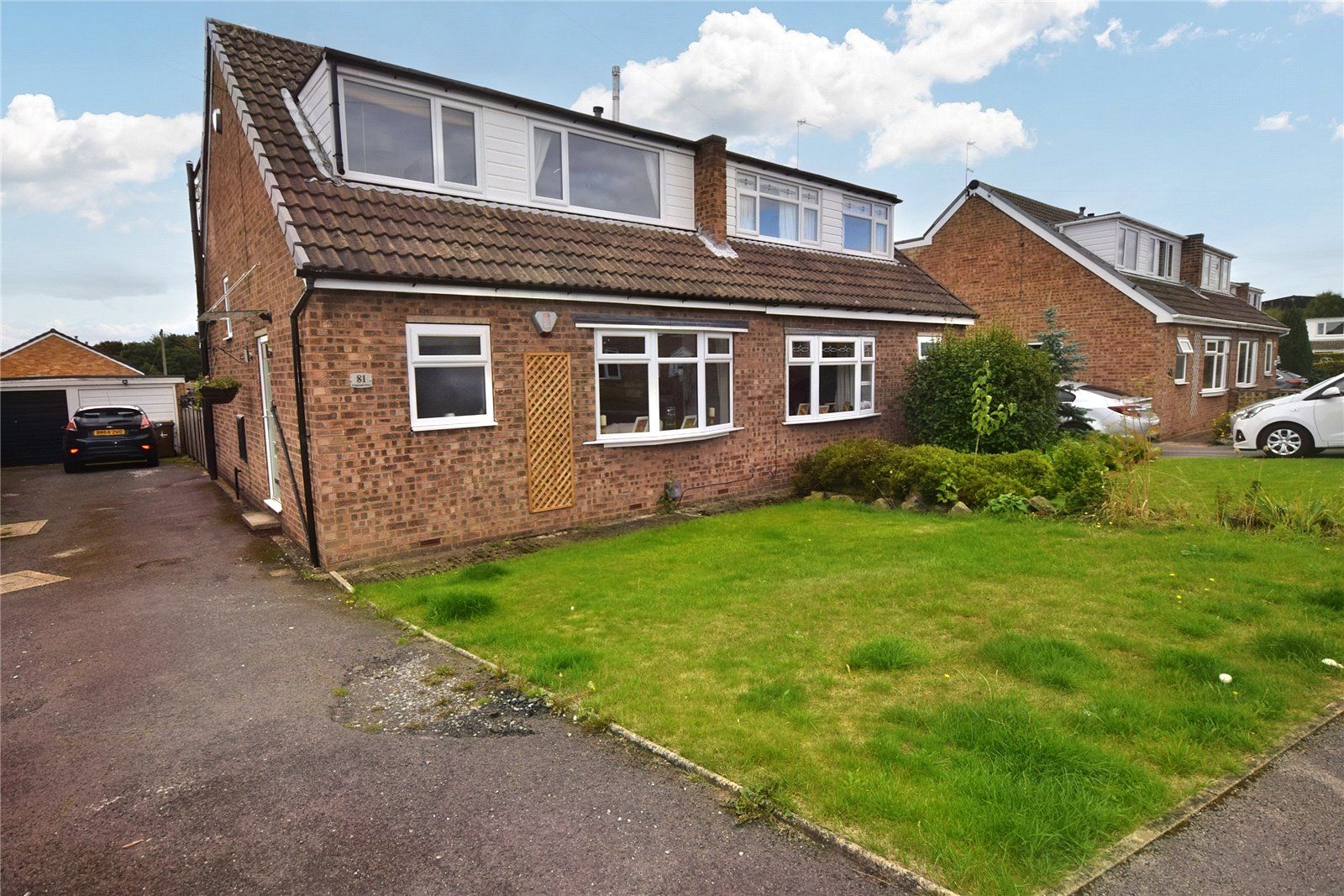 3 bed semidetached house for sale in Fishponds Drive, Crigglestone