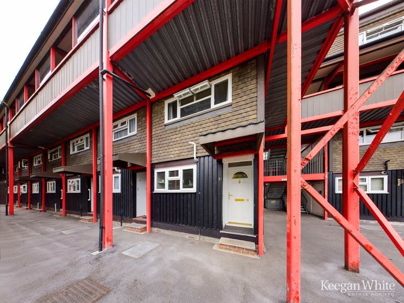 2 bed for sale in Barleyfields, Wooburn Green, High