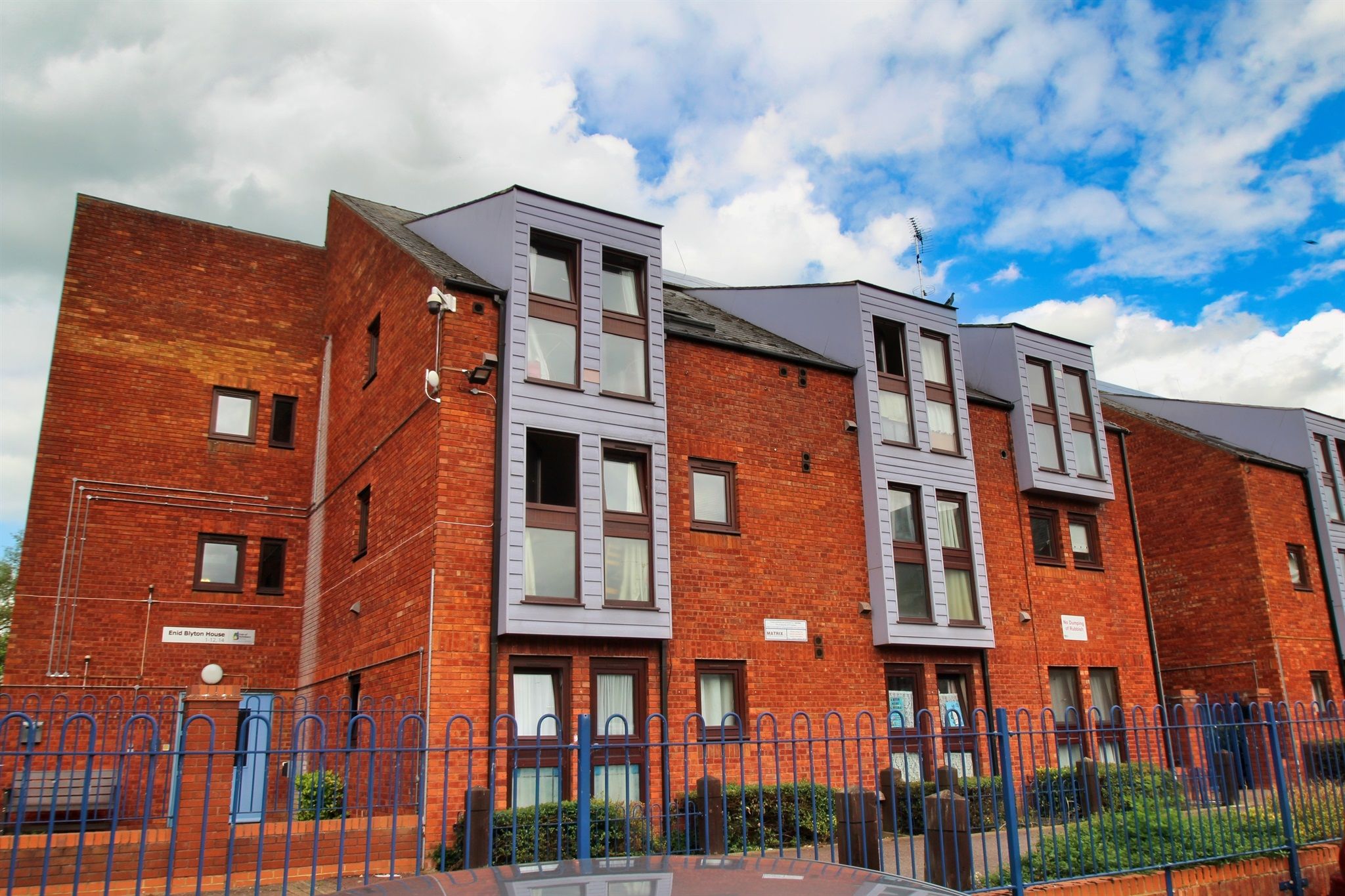 2 bed flat for sale in Wycliffe End, Aylesbury HP19 Zoopla