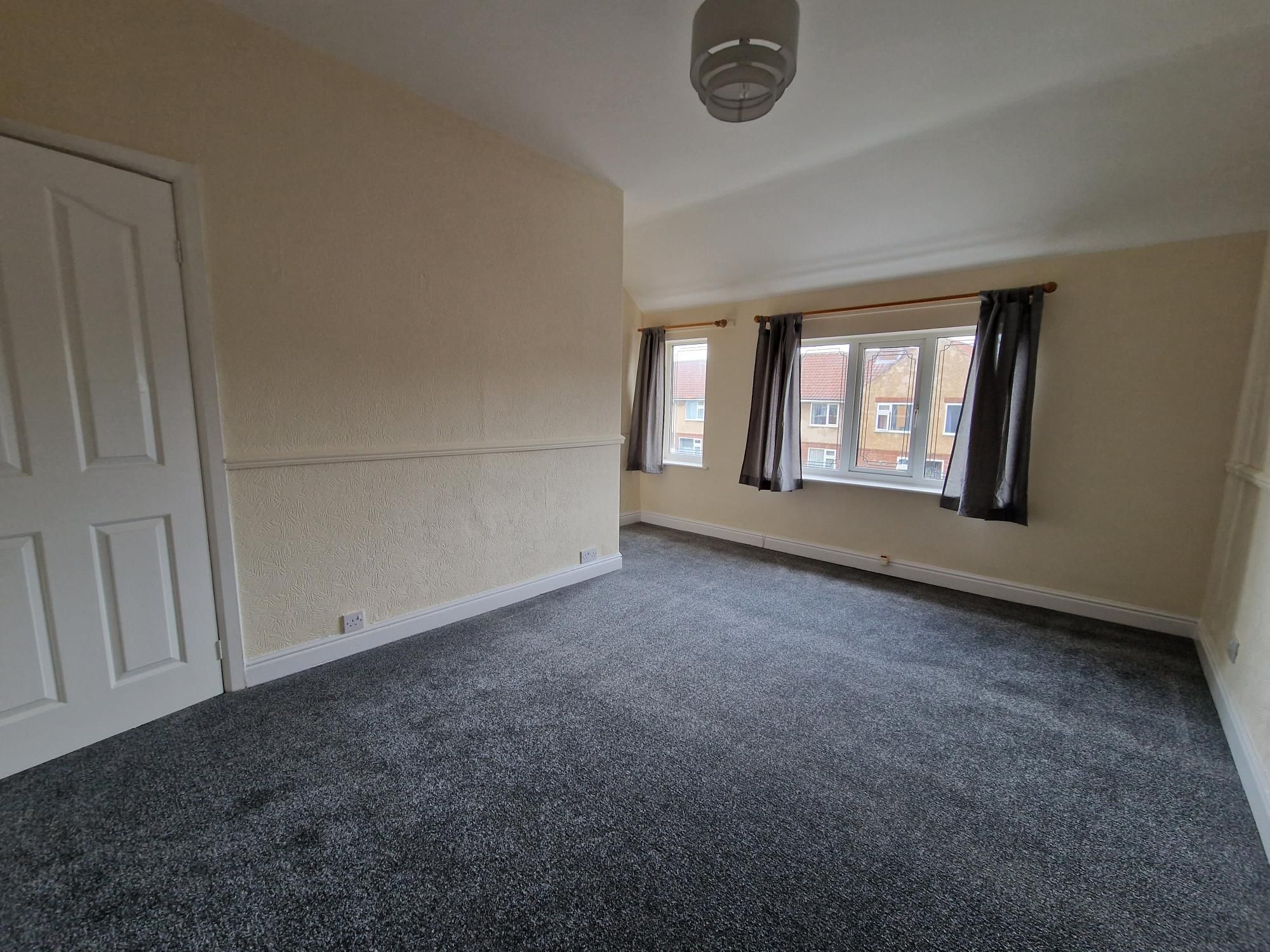 3 bed property to rent in Queens Crescent, Edlington, Doncaster DN12