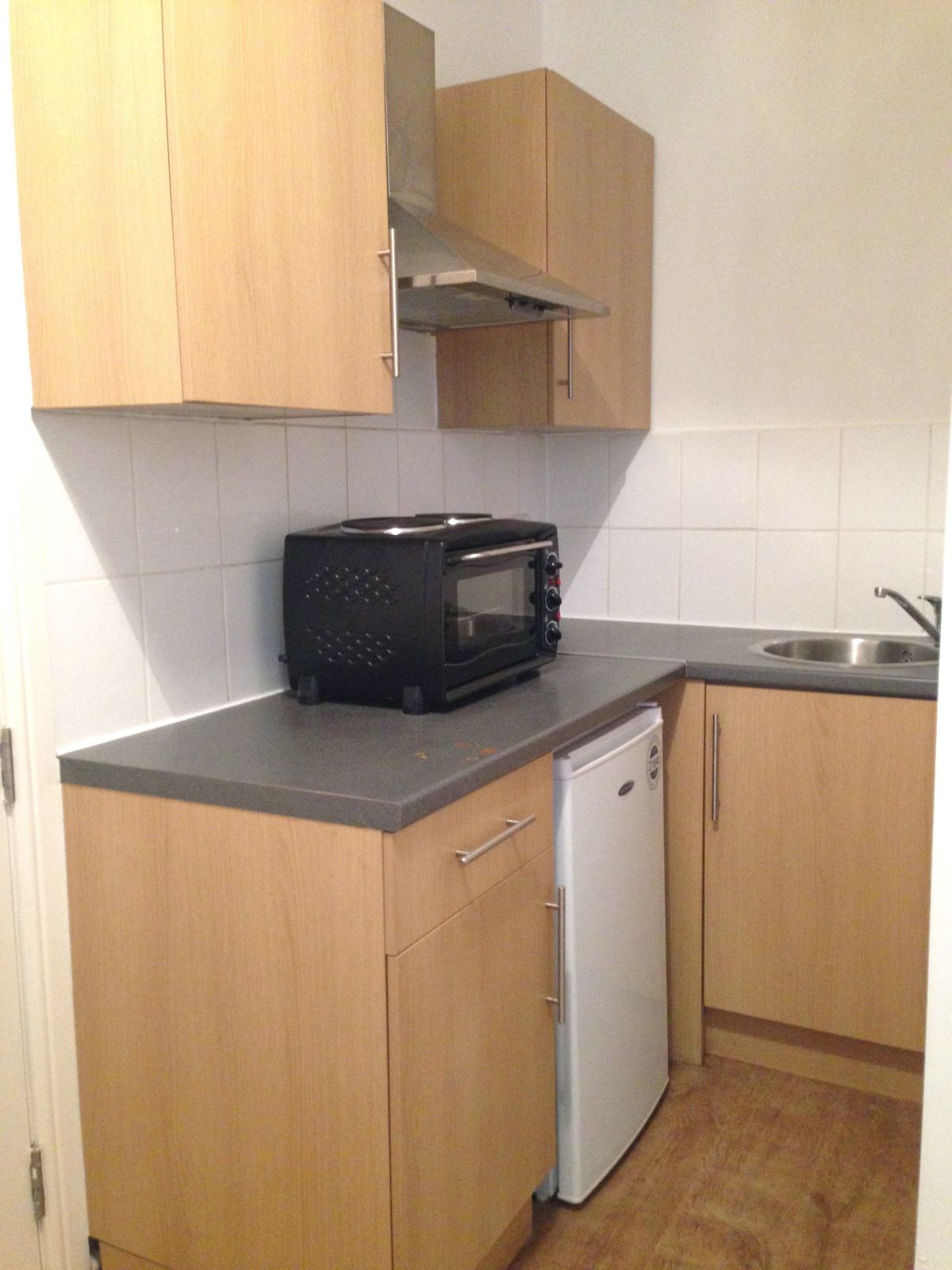 Studio to rent in Carr House Road, Hyde Park, Doncaster DN1 Zoopla