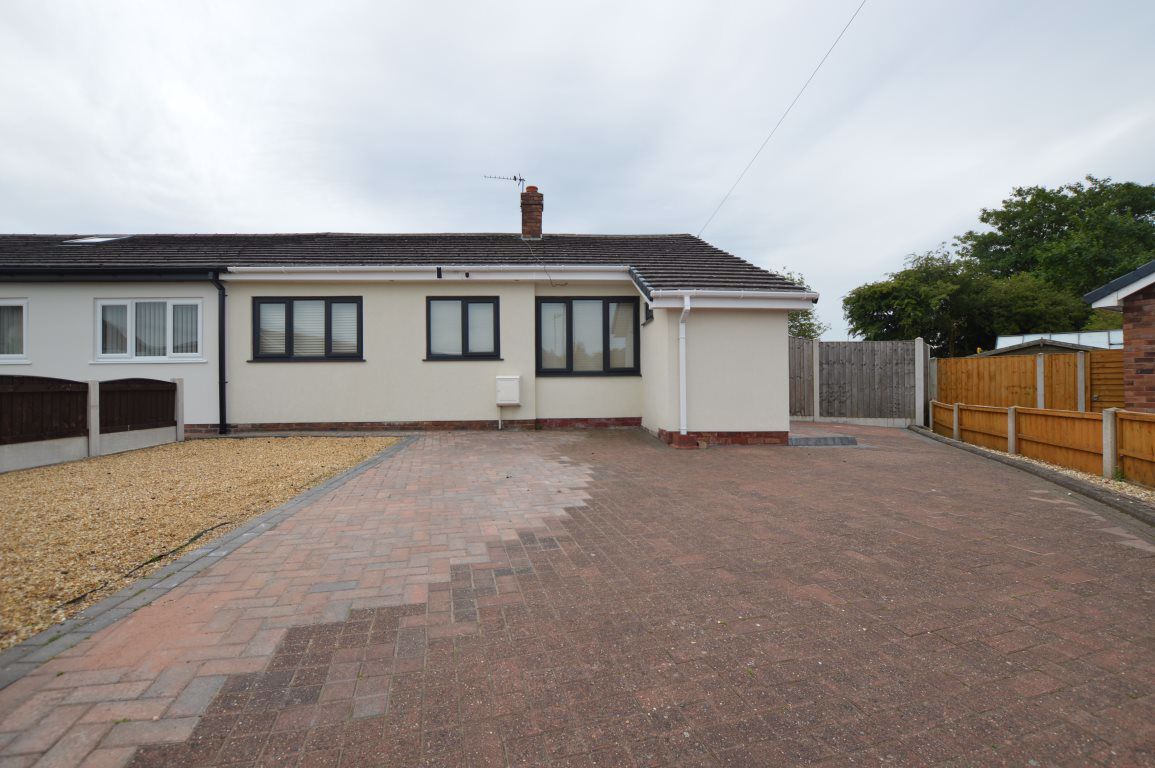 3 bed bungalow to rent in Sunleigh Road, Hindley, Wigan WN2 Zoopla