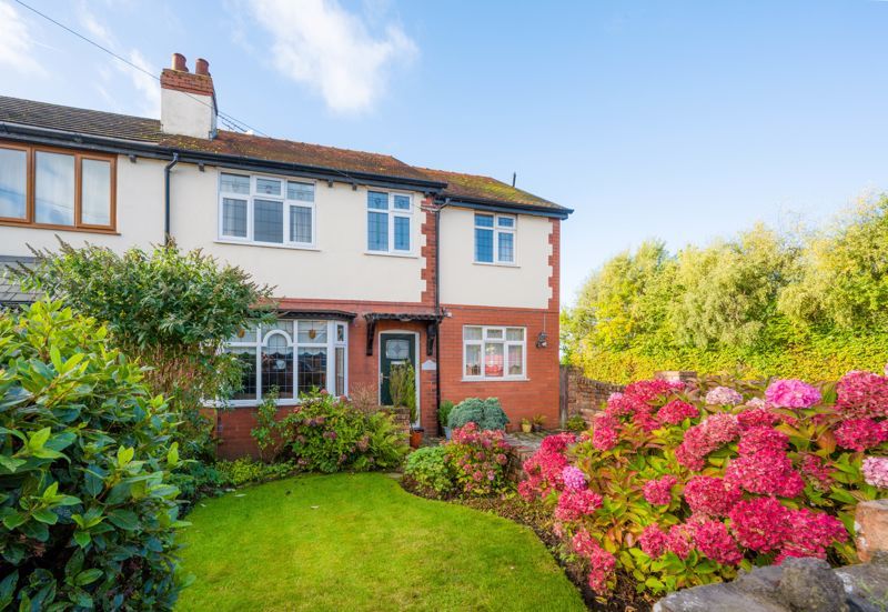 4 bed semidetached house for sale in Gaw Hill Lane, Aughton, Ormskirk