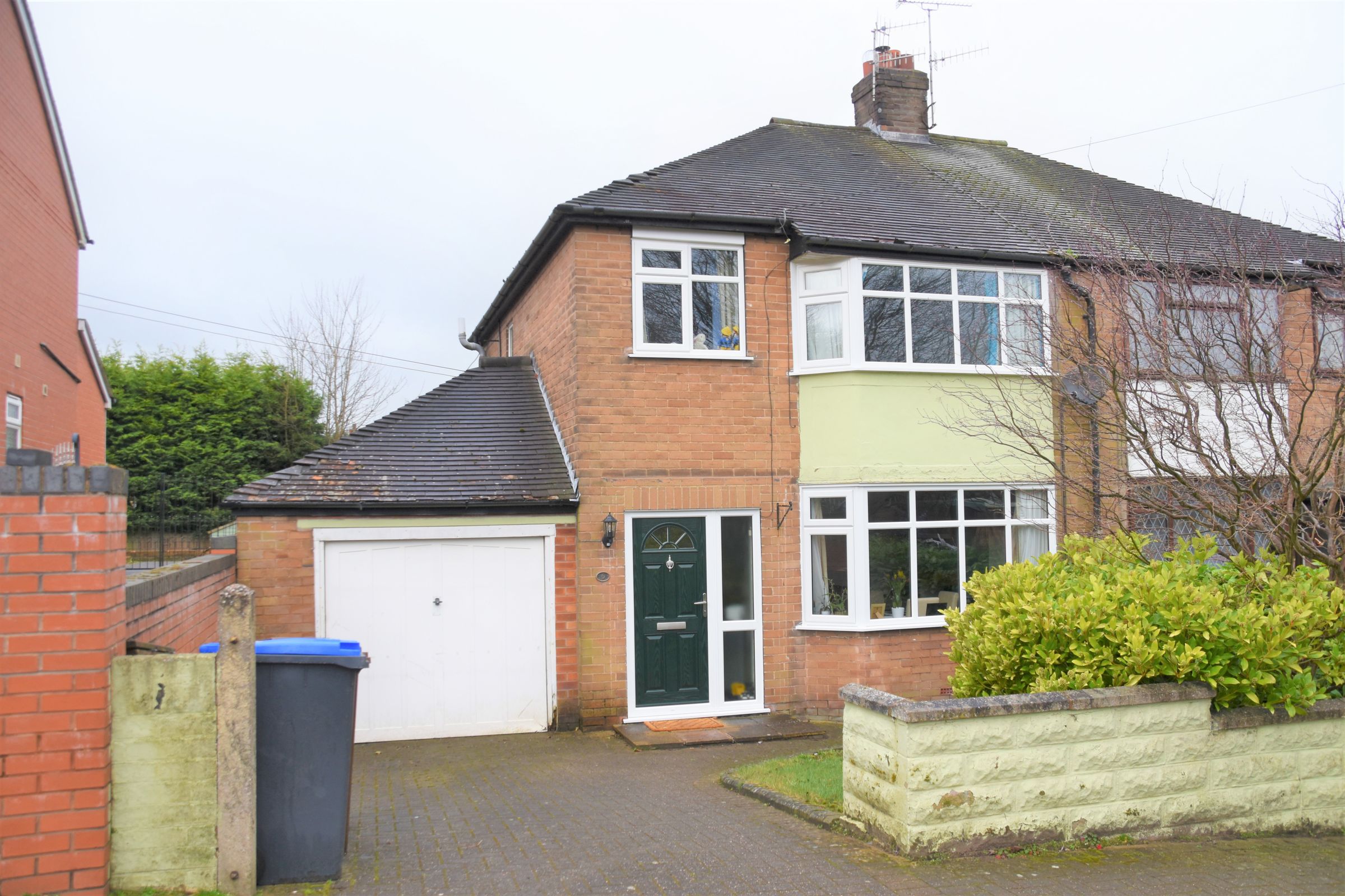 3 bed semidetached house for sale in The Roche, Cheddleton