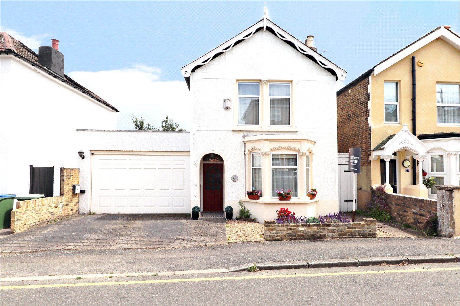 4 bed detached house for sale in Pickford Road, Bexleyheath, Kent DA7