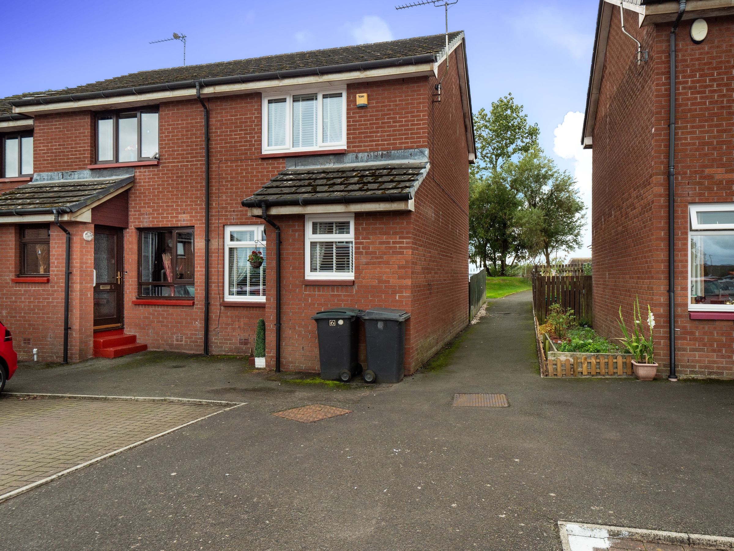 2 bed end terrace house for sale in Guilyhill Court, Newbridge Drive