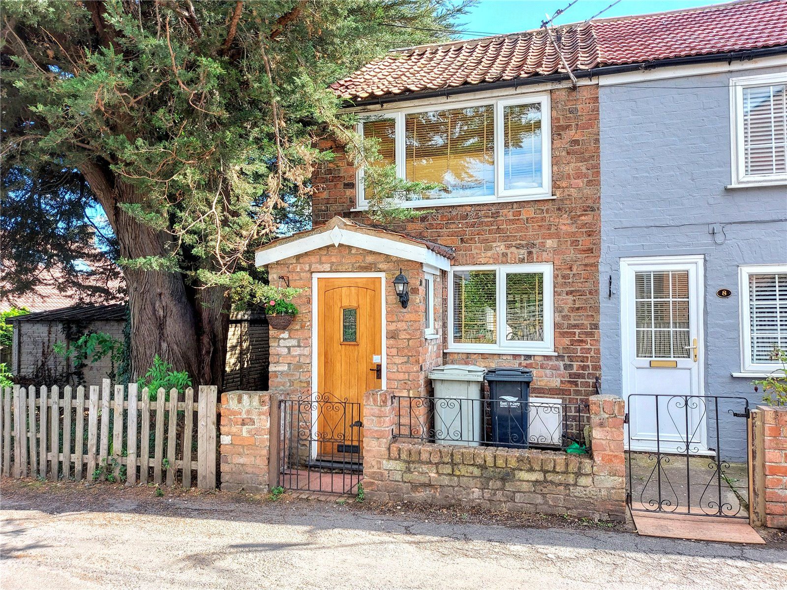 2 bed end terrace house for sale in Watts Lane, Louth, Lincolnshire