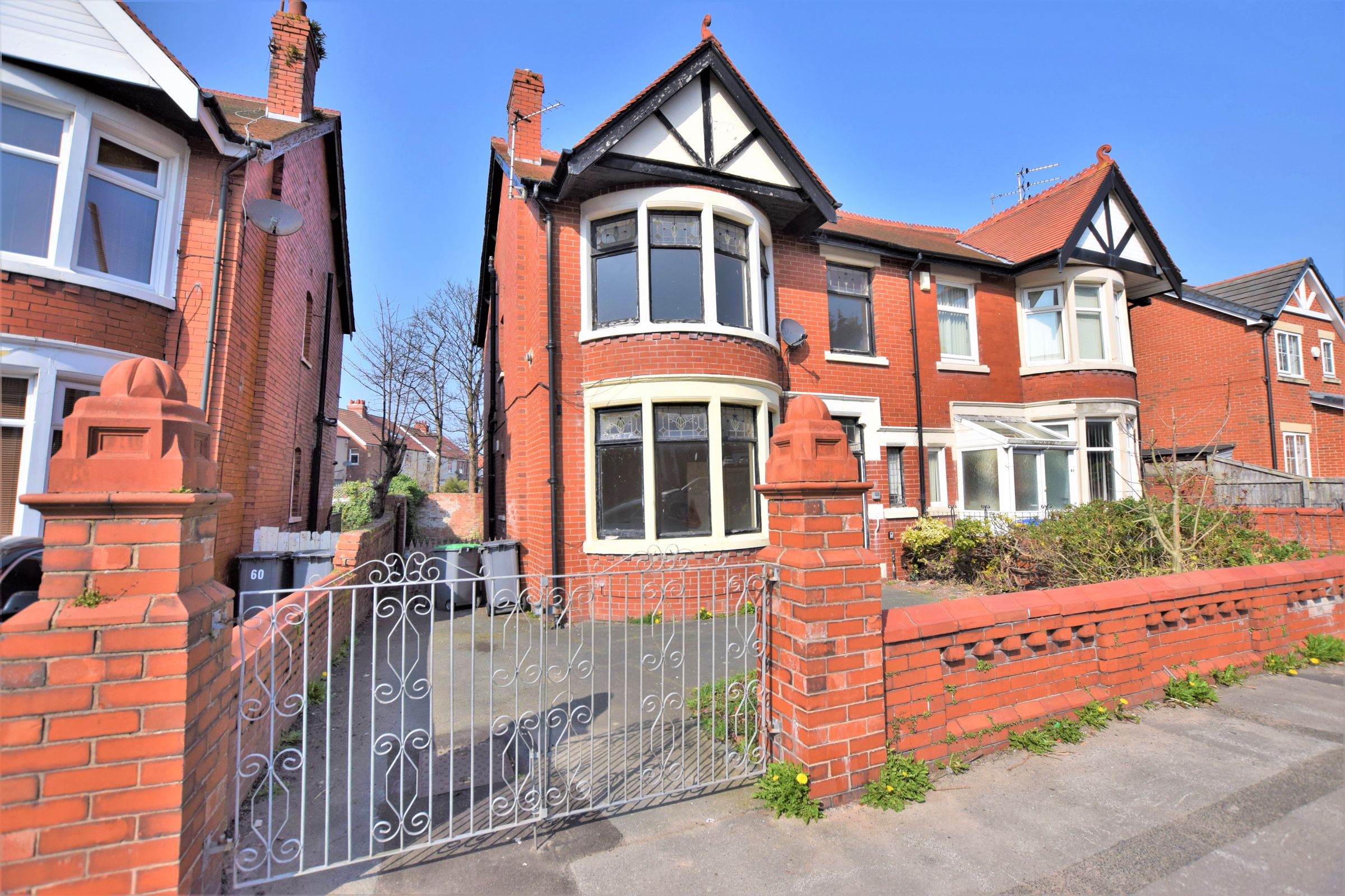 3 bed semidetached house for sale in Newton Drive, Blackpool FY3 Zoopla