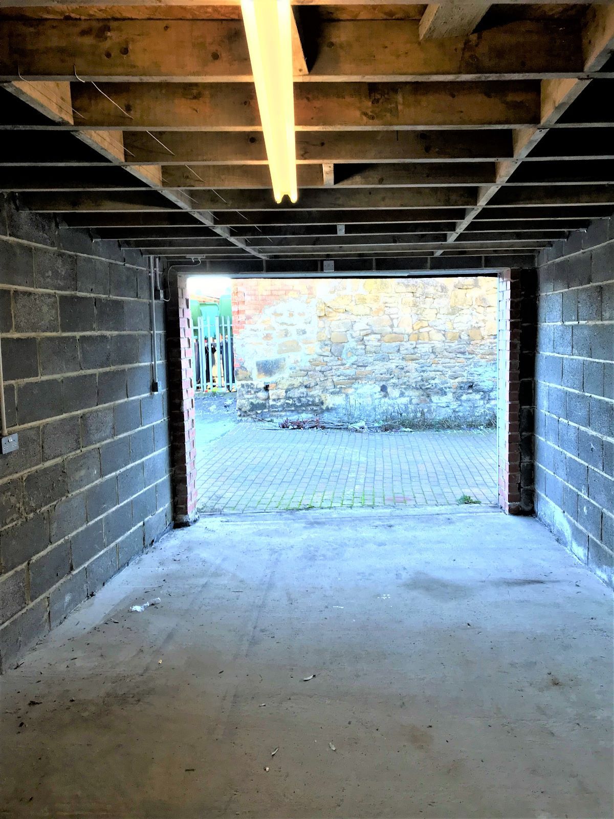 Parking/garage to let in Villa Place, Gateshead NE8 Zoopla