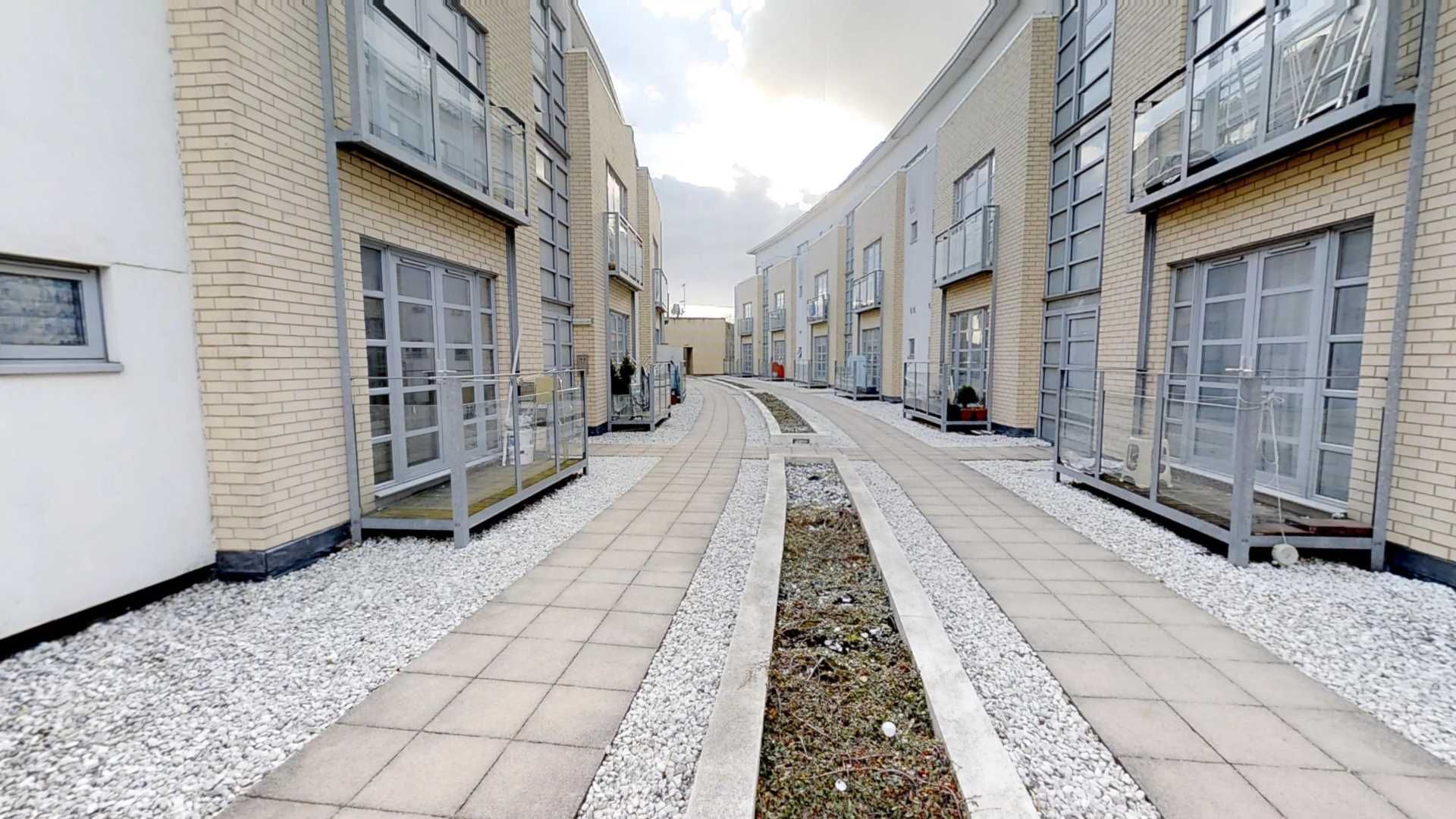 1 bed flat for sale in Charlesmere Gardens, West Thamesmead SE28 Zoopla