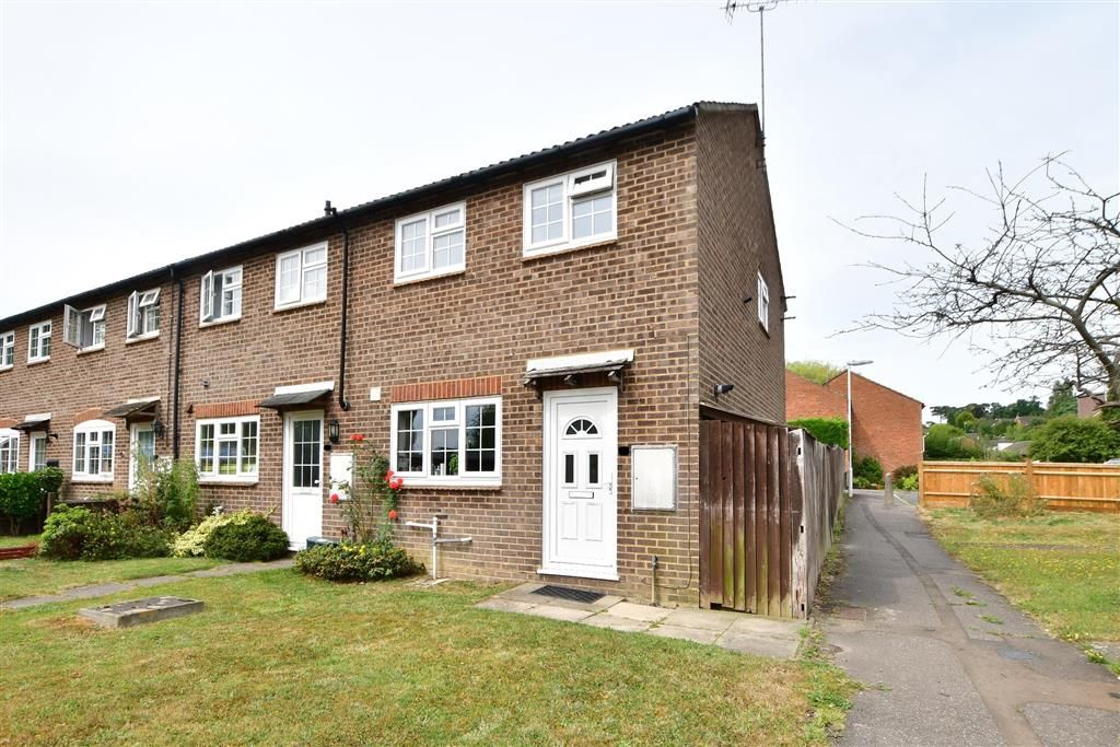 3 bed end terrace house for sale in Elm Drive, East Grinstead, West