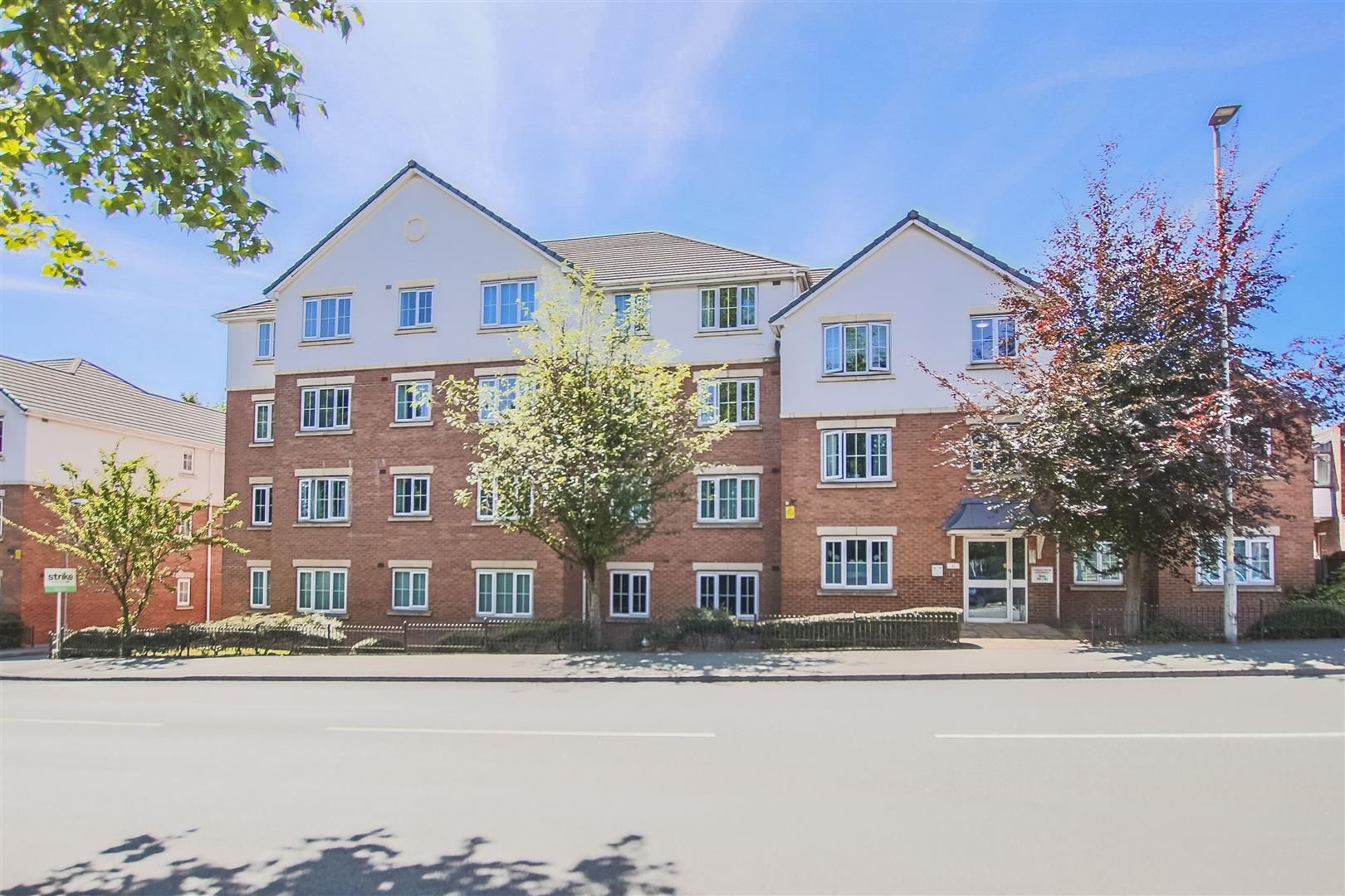2 bed flat for sale in Cinema House, Langworthy Road, Salford M6 Zoopla