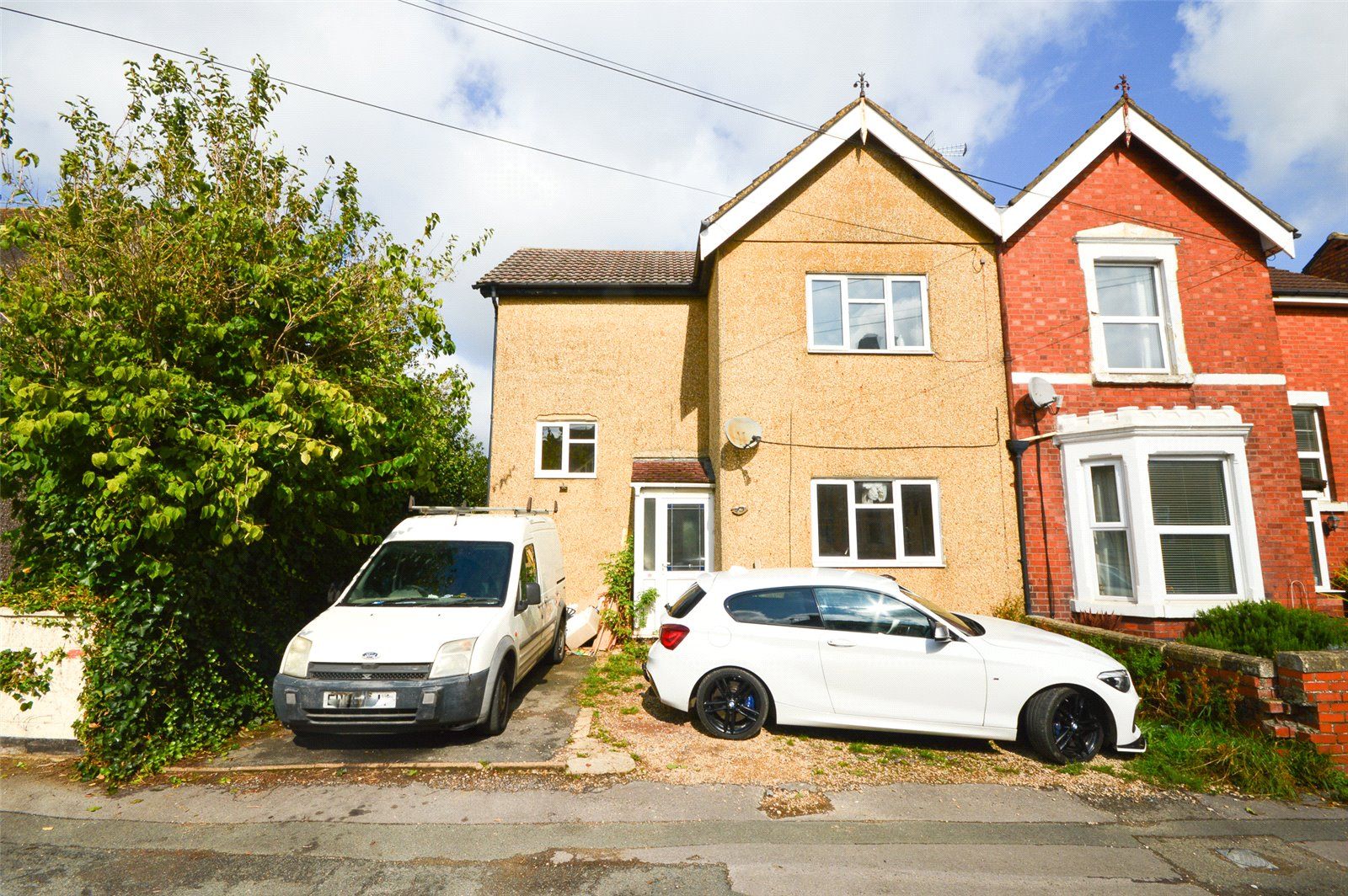 4 bed semidetached house for sale in Stafford Street, Swindon