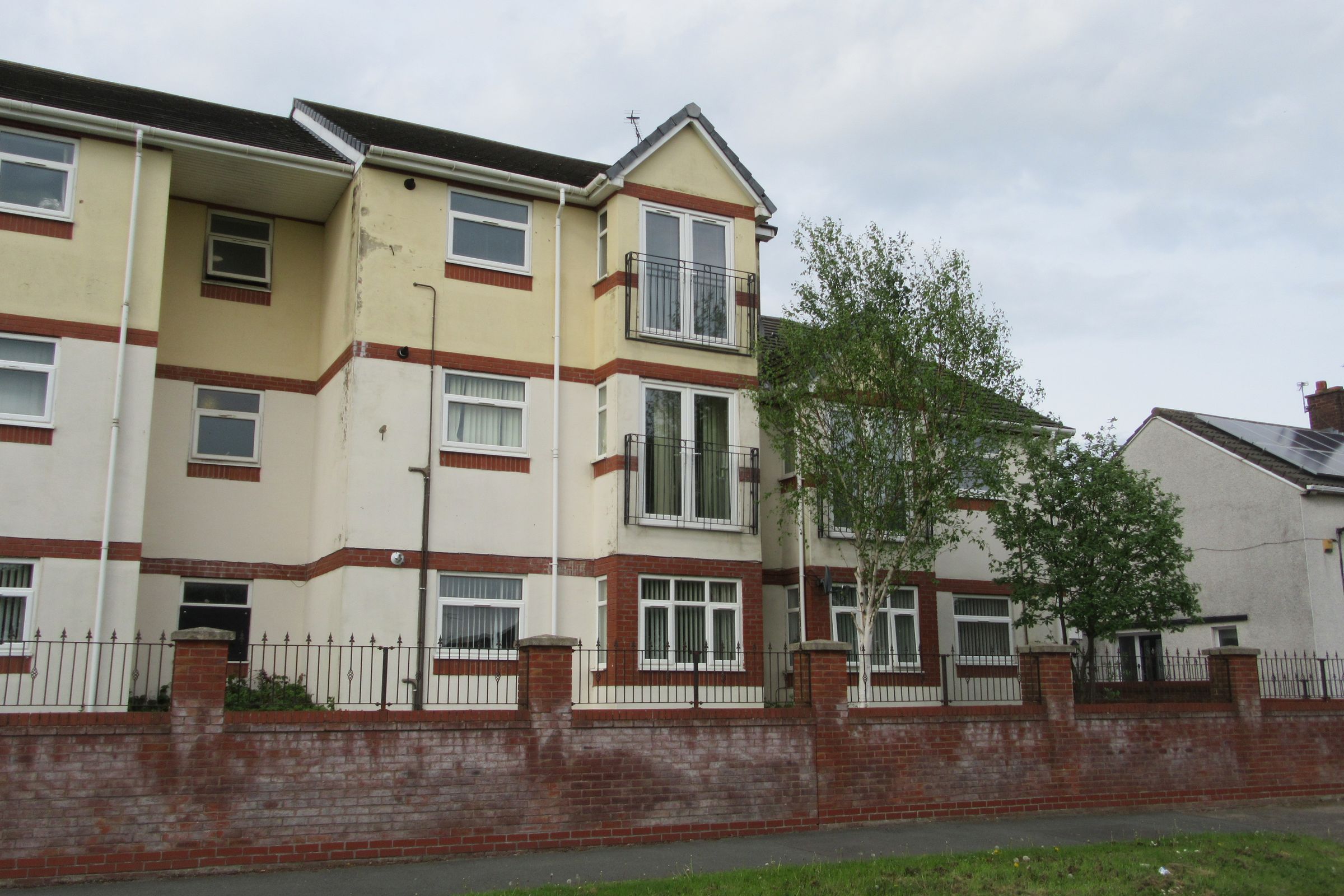 2 bed flat for sale in Medbourne Court, Kirkby, Liverpool L32 Zoopla