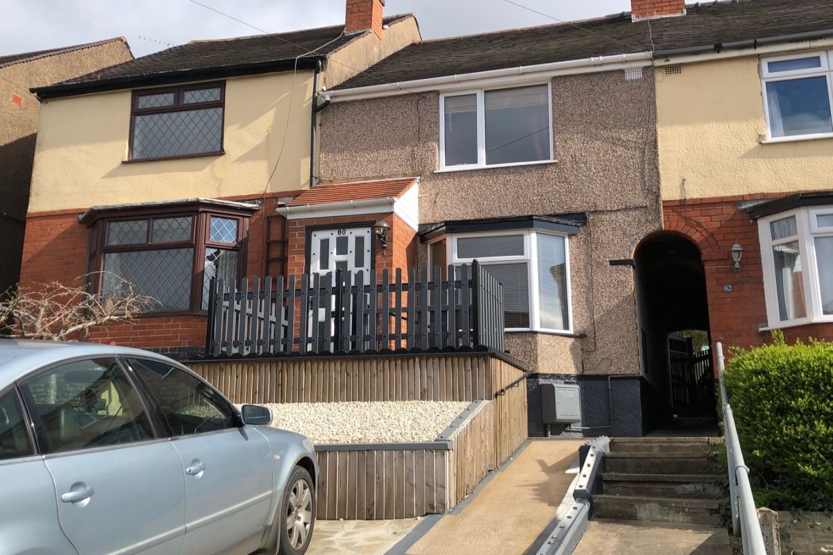 2 bed terraced house to rent in Bucks Hill, Nuneaton, Warwickshire CV10