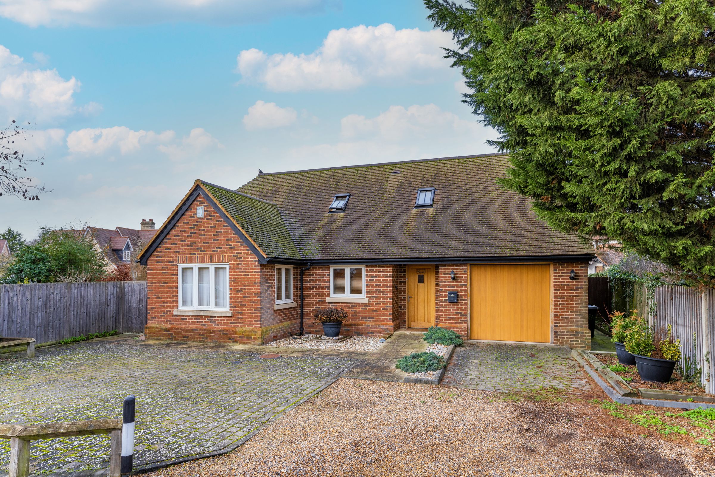 3 bed detached bungalow for sale in Tewin Hill, Tewin, Welwyn AL6 Zoopla