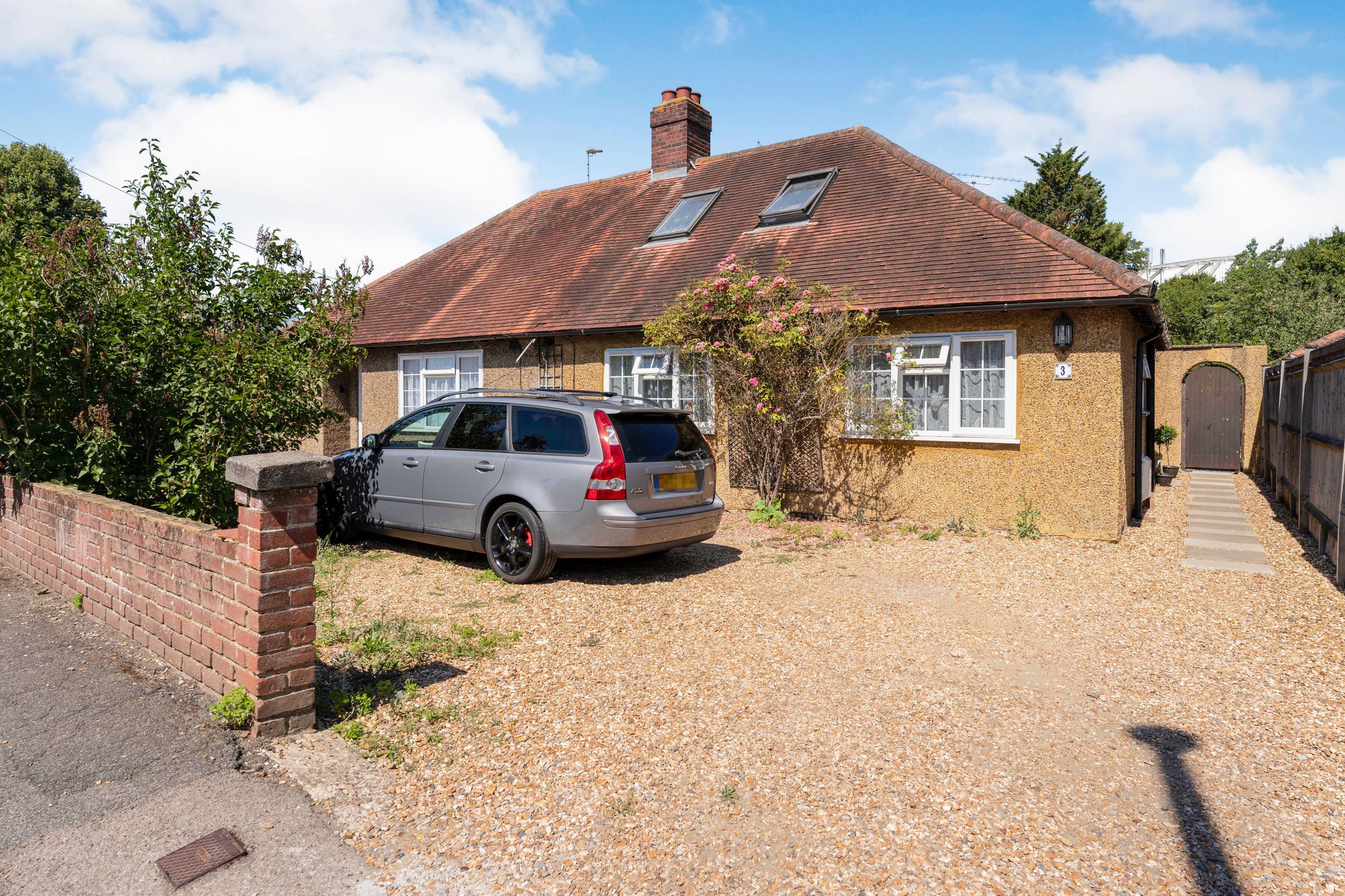 3 bed bungalow for sale in Westfield Grove, Woking, Surrey GU22 Zoopla