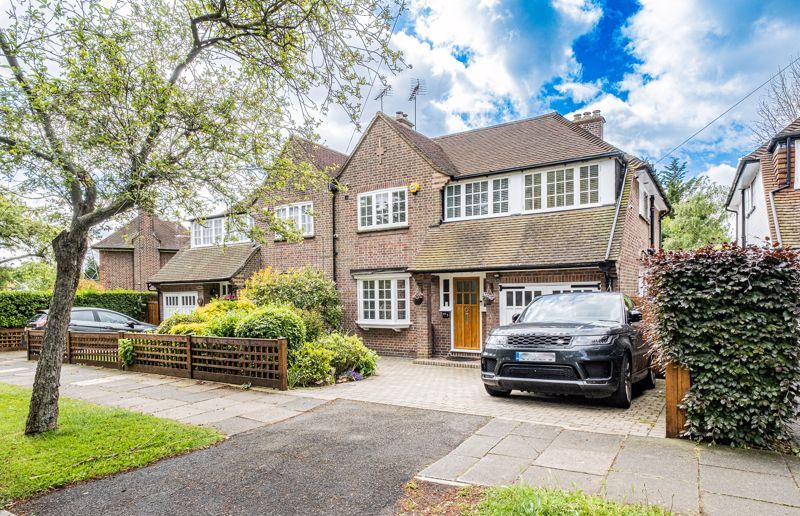 5 bed semidetached house for sale in Evelyn Drive, Pinner HA5 Zoopla